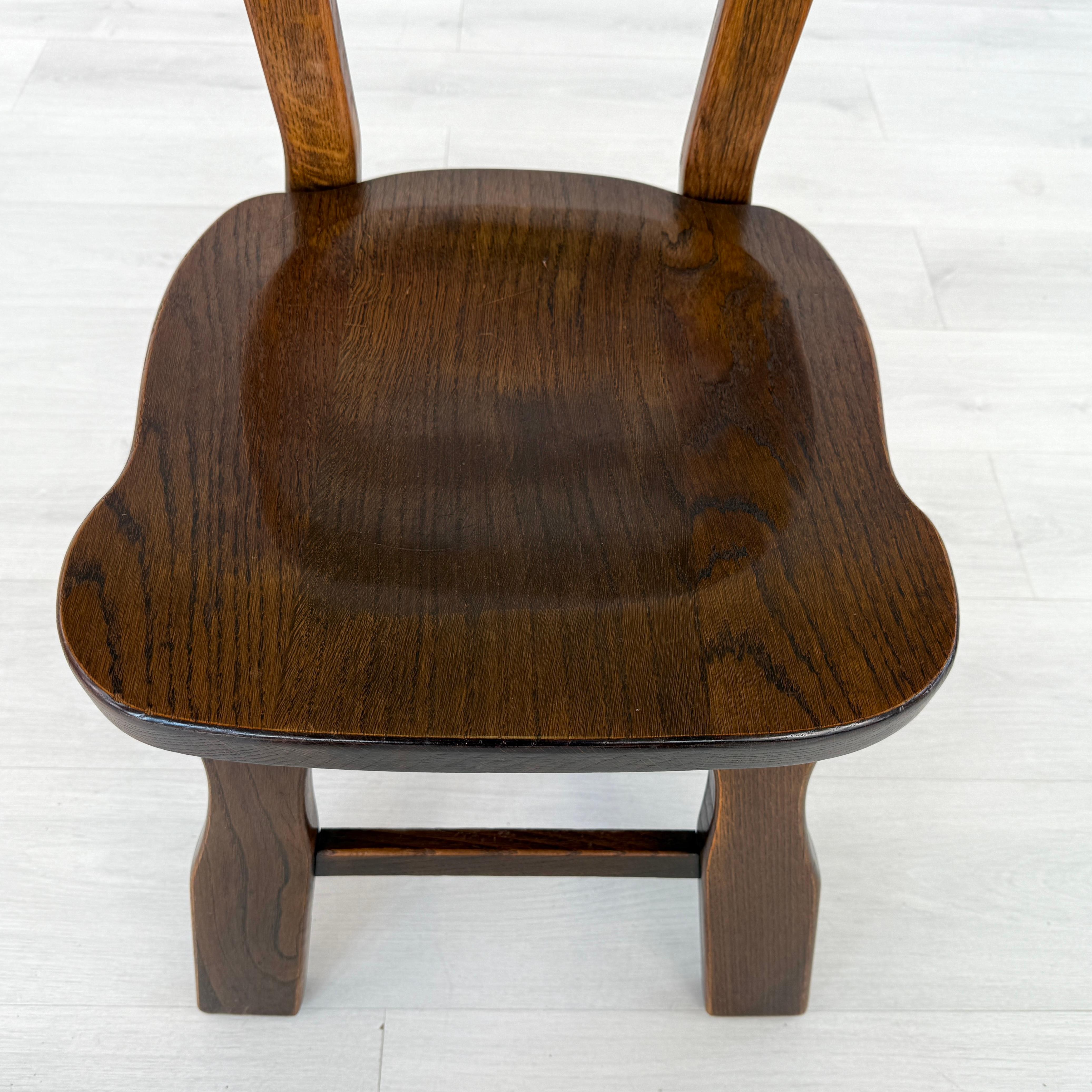 Chêne Chaises de salle à manger belges brutalistes - Lot de 6 en vente