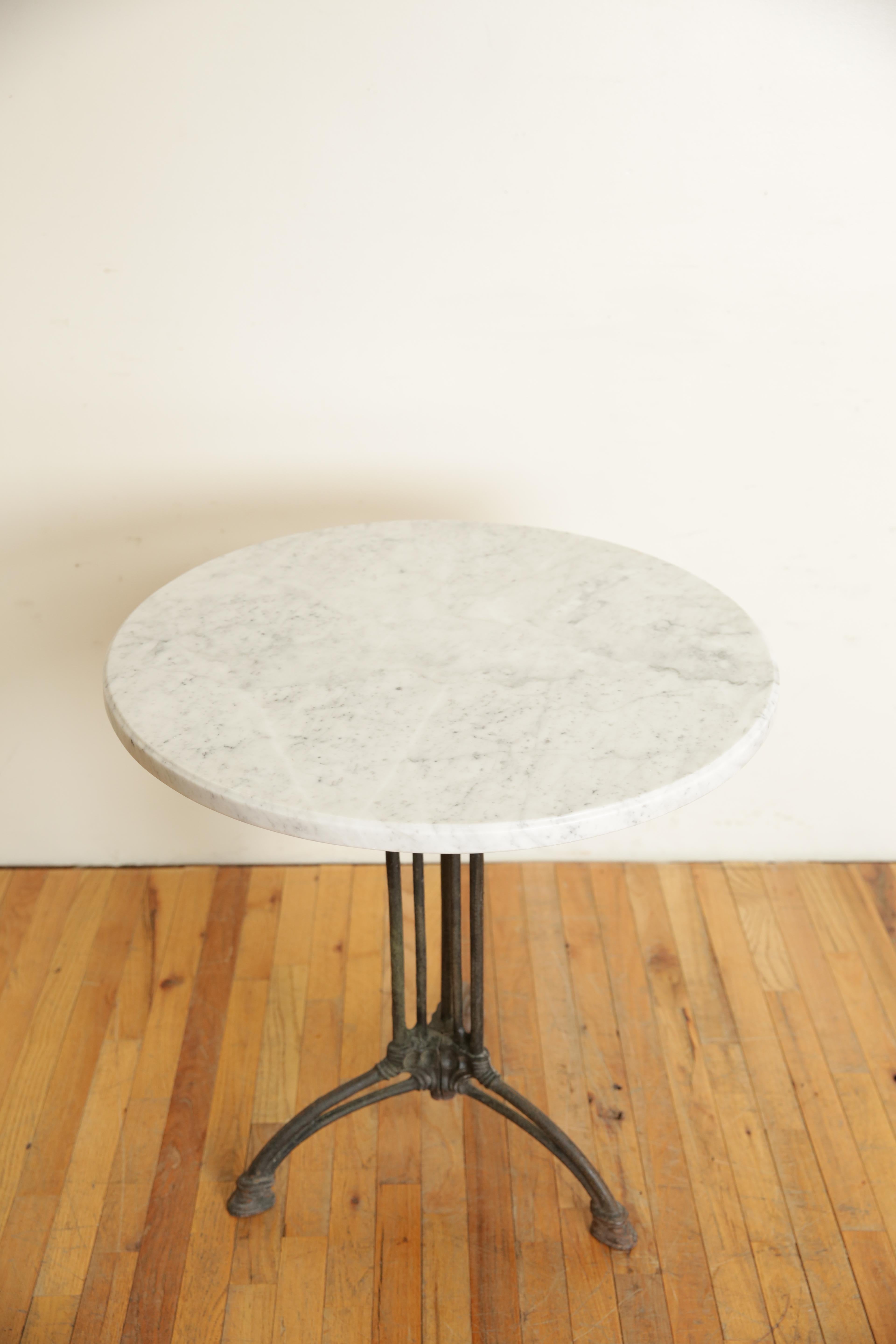 Art Deco Belgian Cast Iron and Marble Top Garden/Bistro Table, 1st quarter 20th century