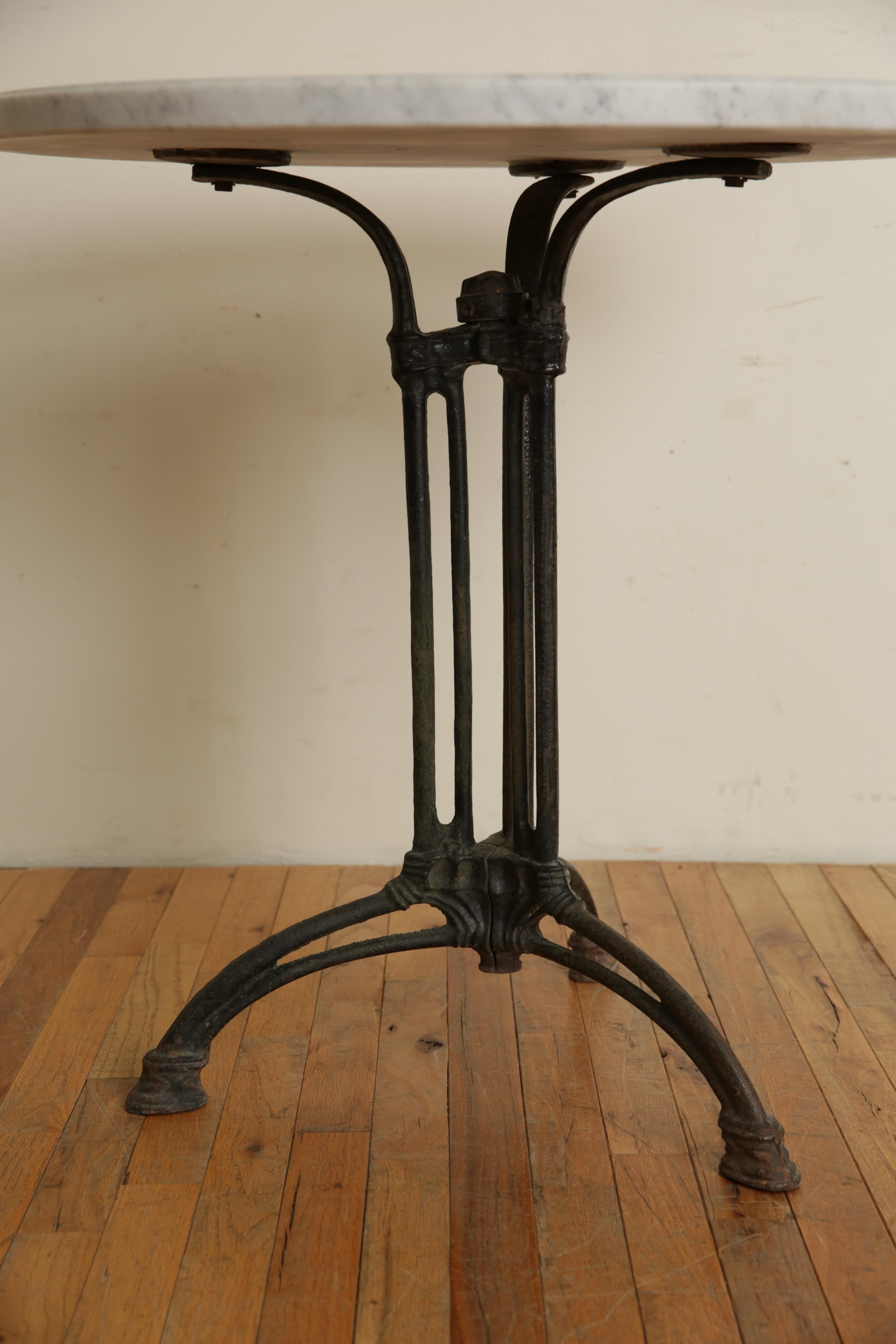Belgian Cast Iron and Marble Top Garden/Bistro Table, 1st quarter 20th century 1