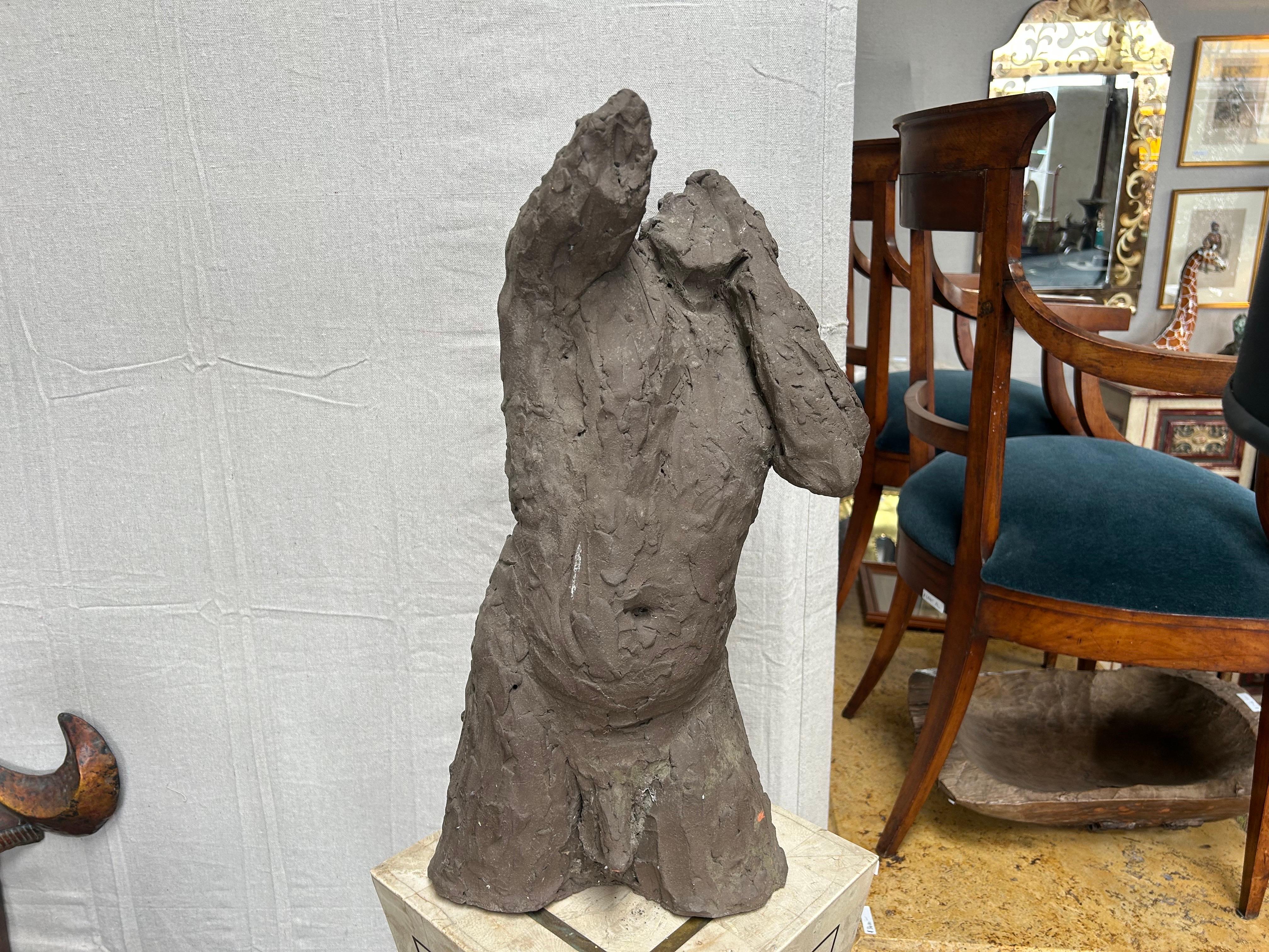 Belga Scultura in argilla belga di Yolande Ide in vendita