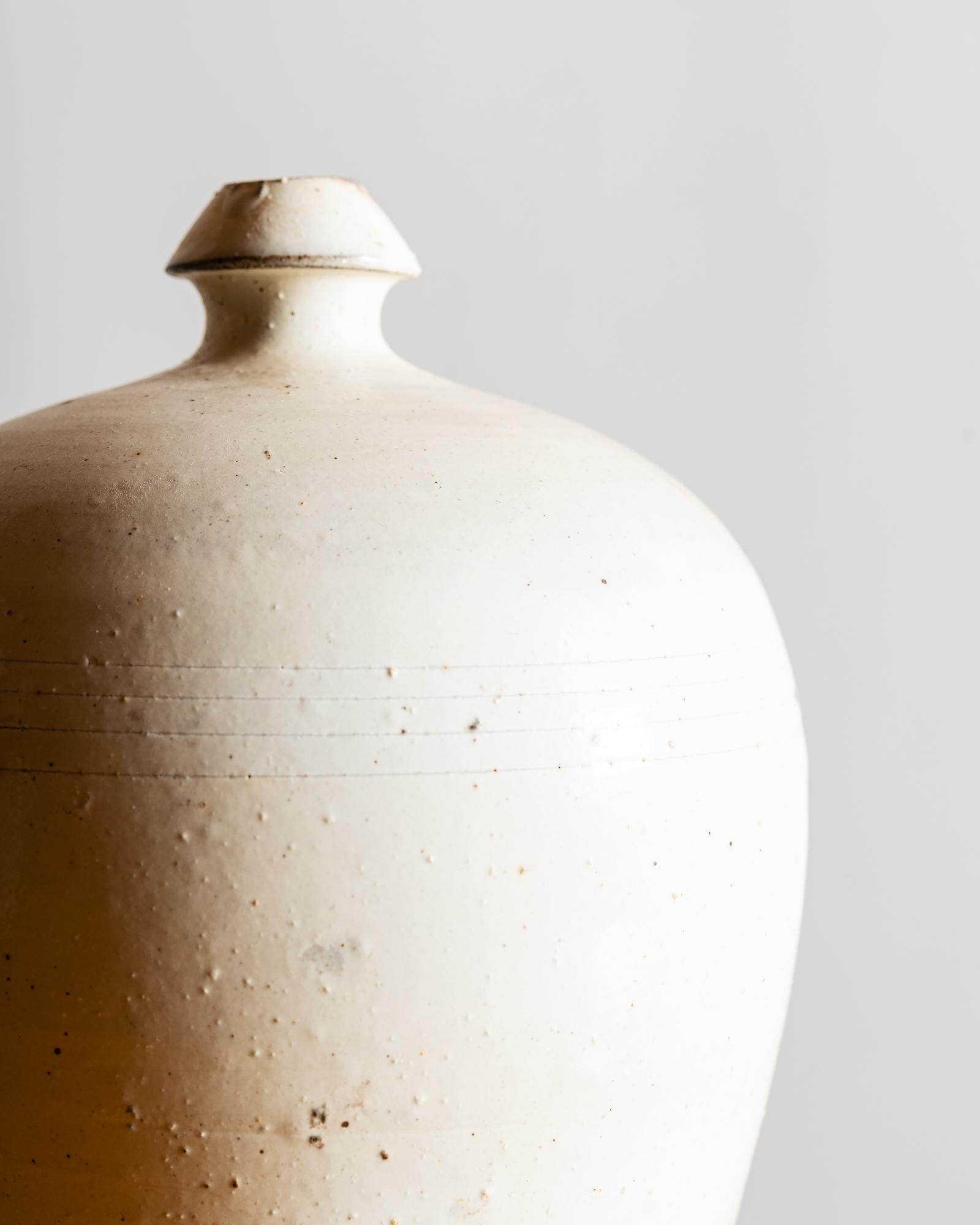 Belgian Contemporary Vase in Bisque Glaze, 2018 For Sale 1