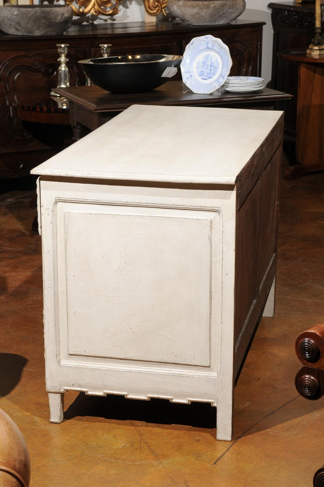 Belgian Directoire Style Painted Three-Drawer Commode with Wavy Patterns, 1850s 5