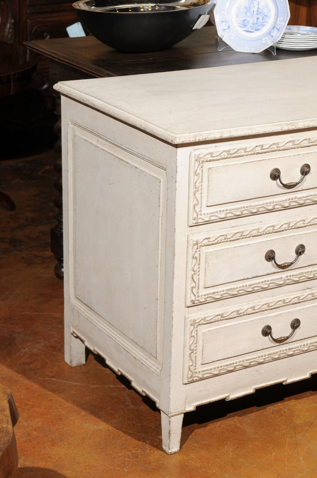 Belgian Directoire Style Painted Three-Drawer Commode with Wavy Patterns, 1850s In Good Condition In Atlanta, GA