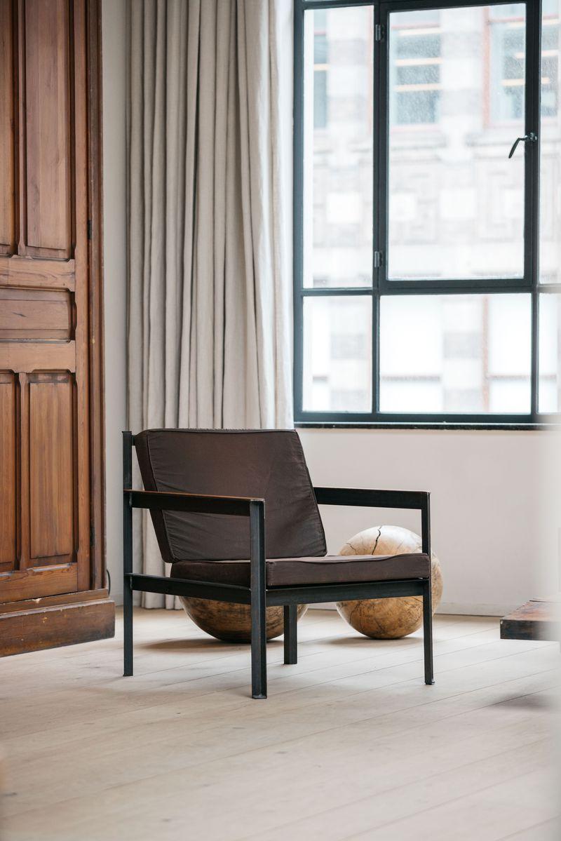 Sillón Cargo belga hecho a mano en lona encerada marrón oscuro en venta 5