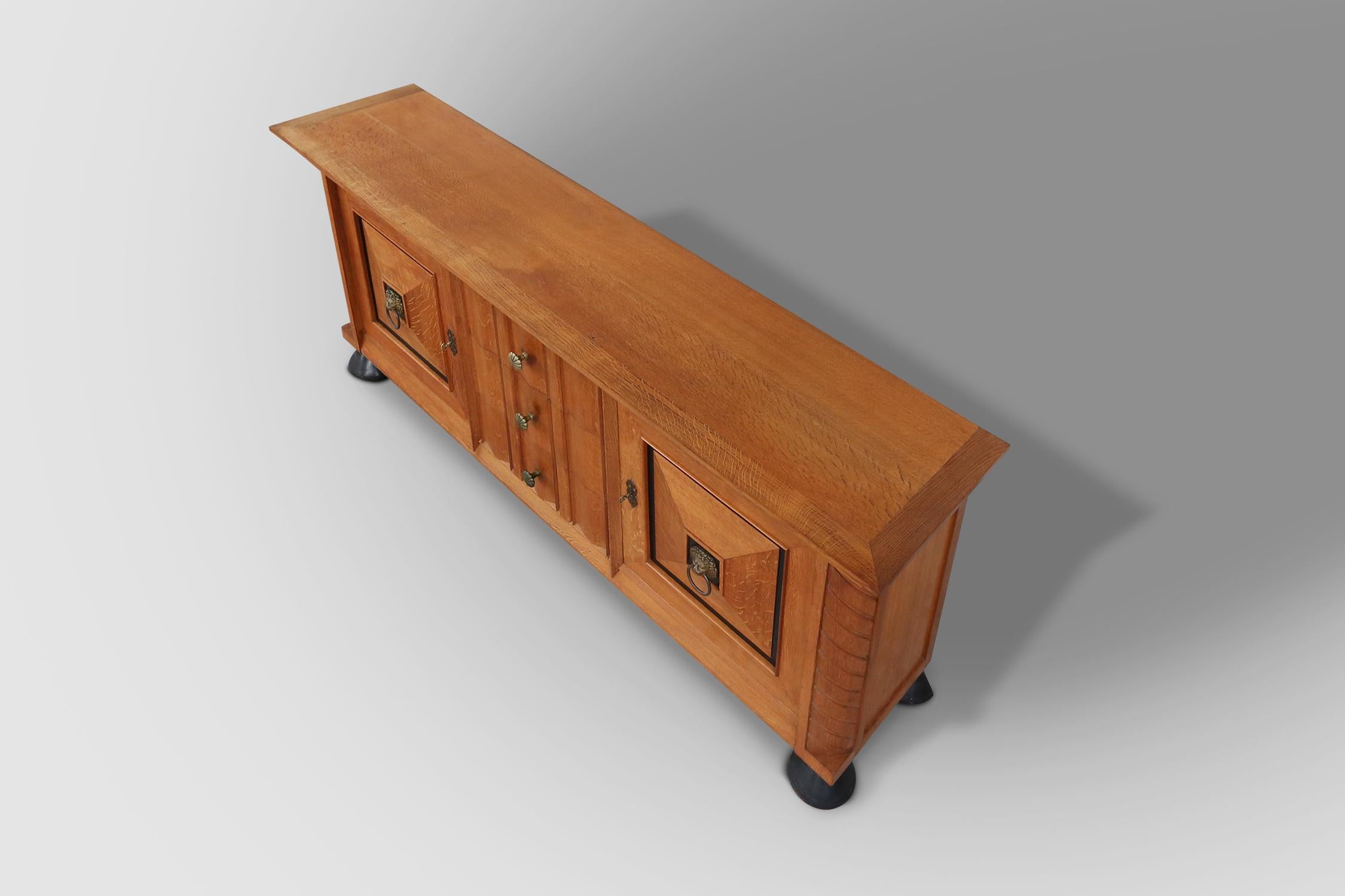 Belgian Late Art Deco Sideboard in Solid Oak and Brass Details For Sale 6