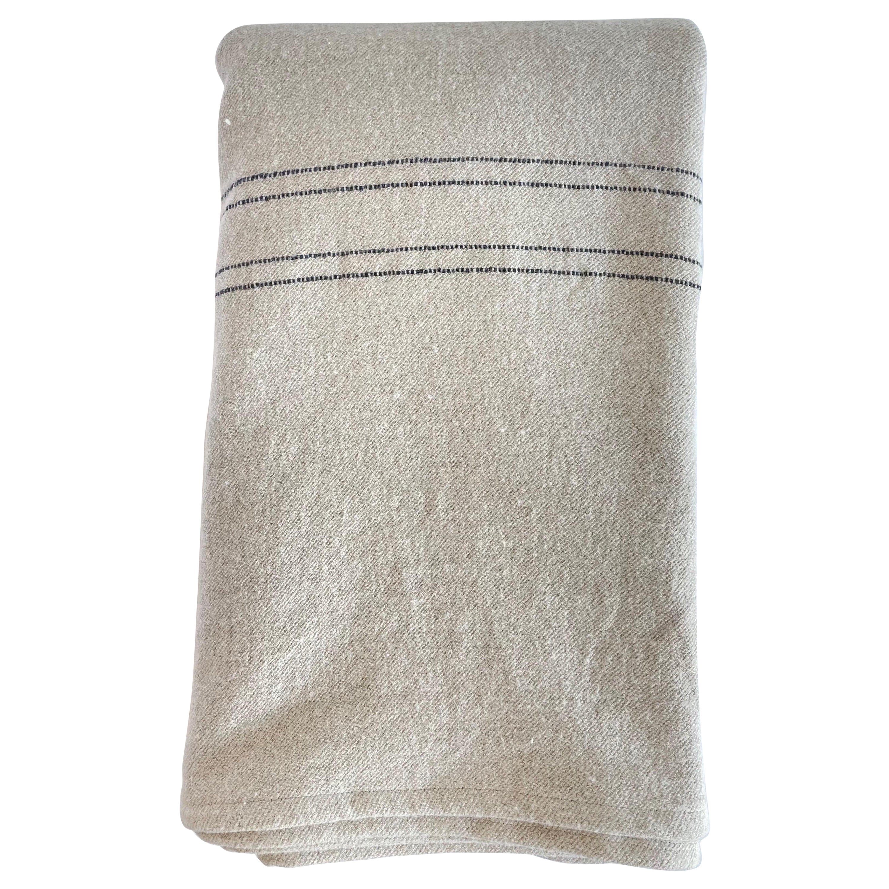 Couverture belge en lin et laine naturel avec rayures noires