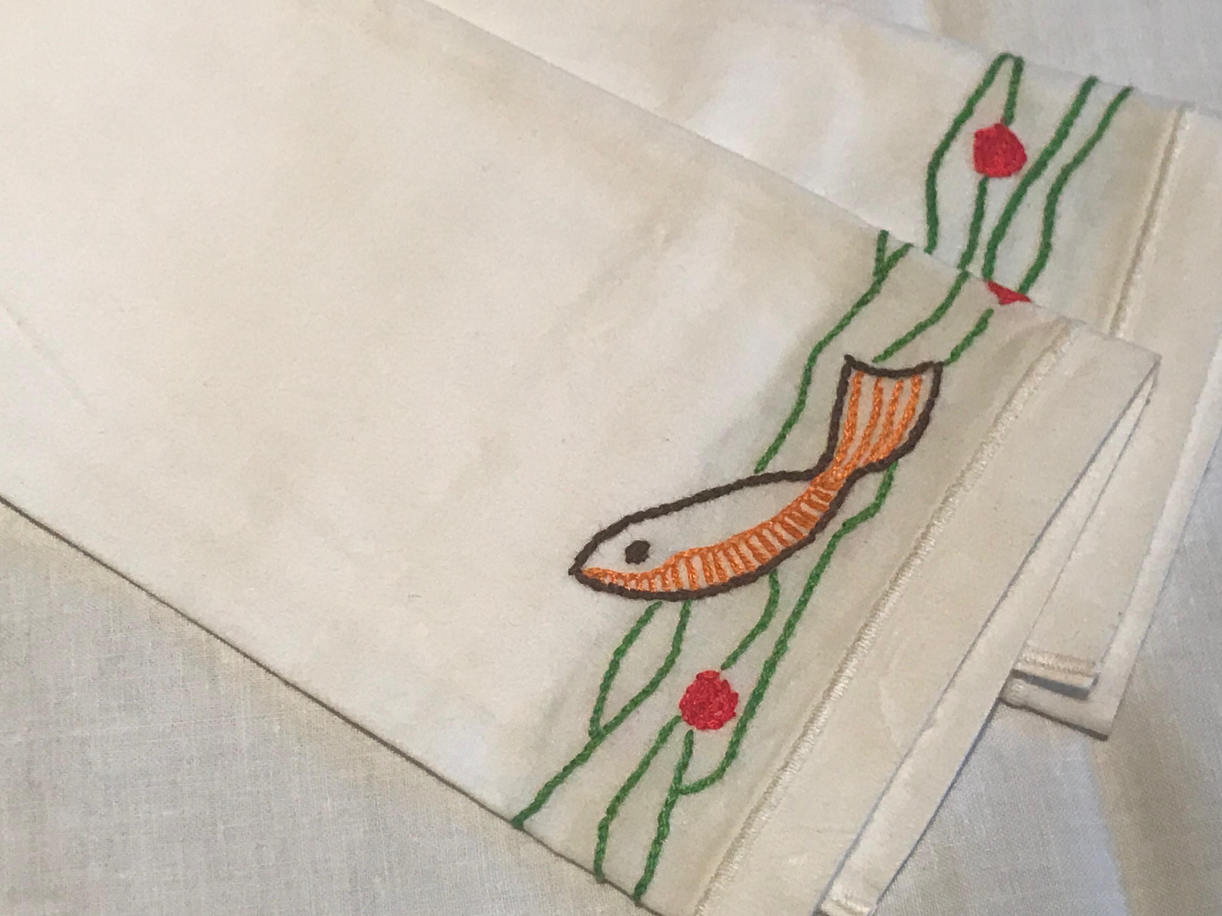 Belgian Linen Four-Piece Church Communion Set Hand Embroidered with Fish In Good Condition For Sale In Antwerp, BE