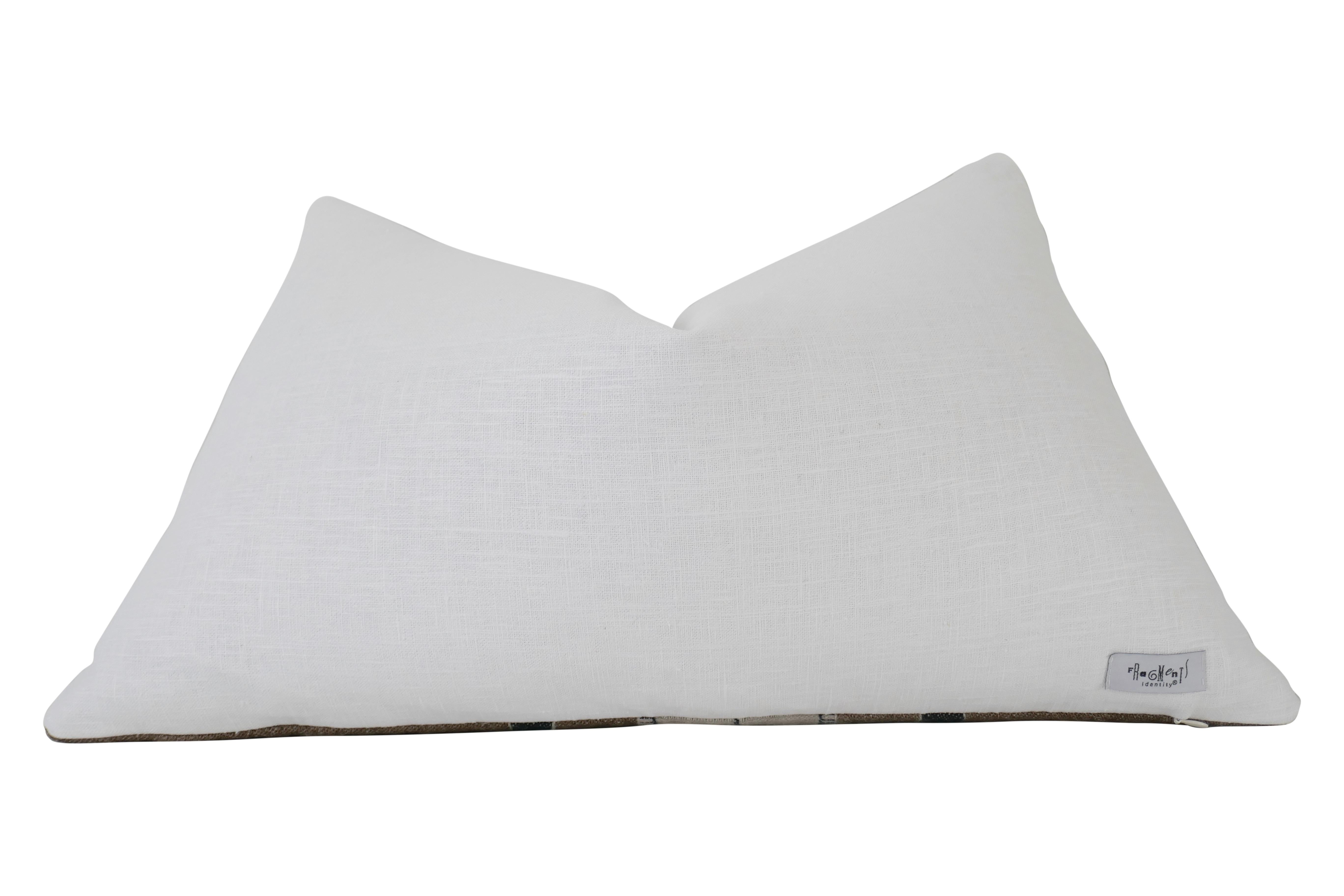 Contemporary Belgian Linen Pillow For Sale