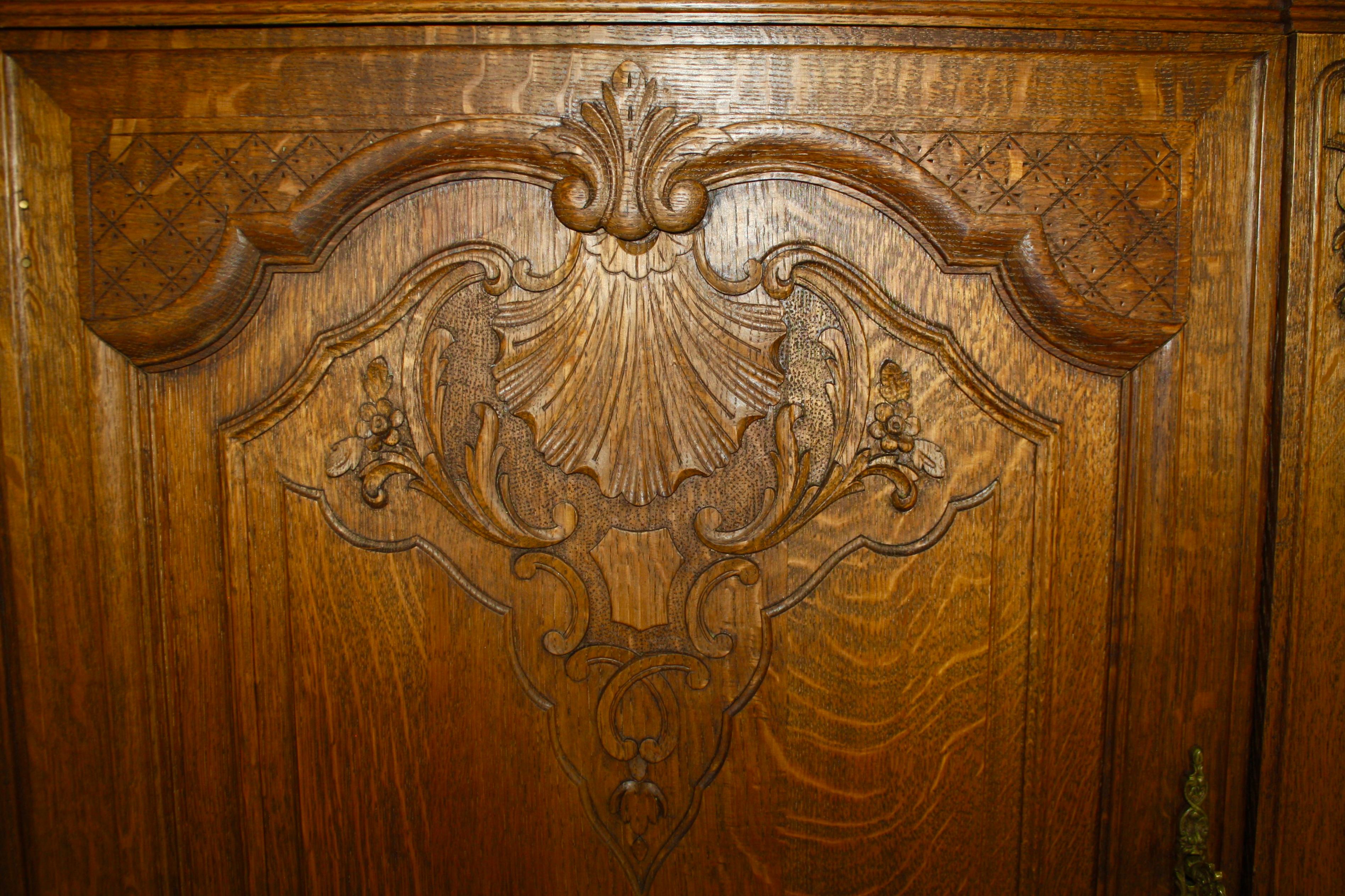 Belgian Louis XV Oak Sideboard (Frühes 20. Jahrhundert)
