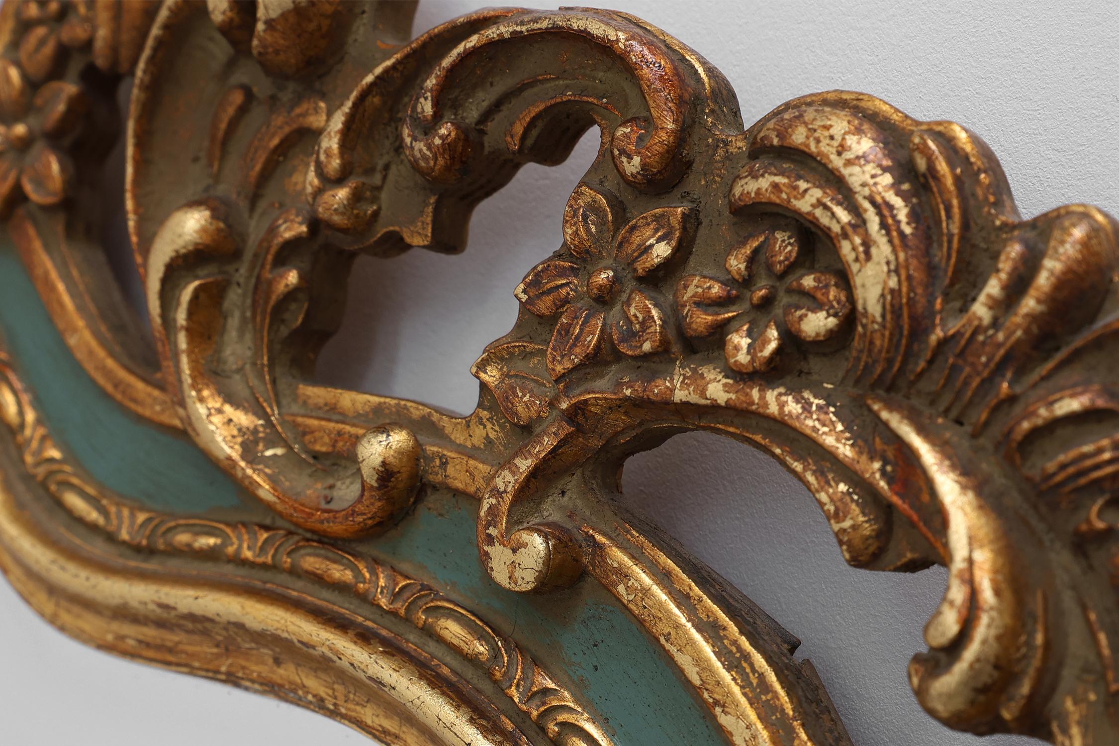 Miroir doré baroque belge de style Louis XV avec Label 