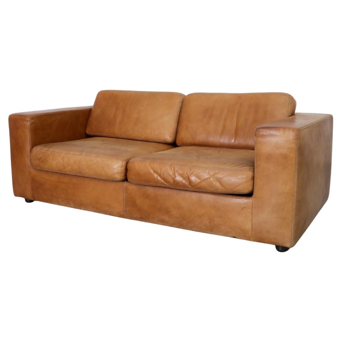 What’s the difference between a settee and a loveseat?