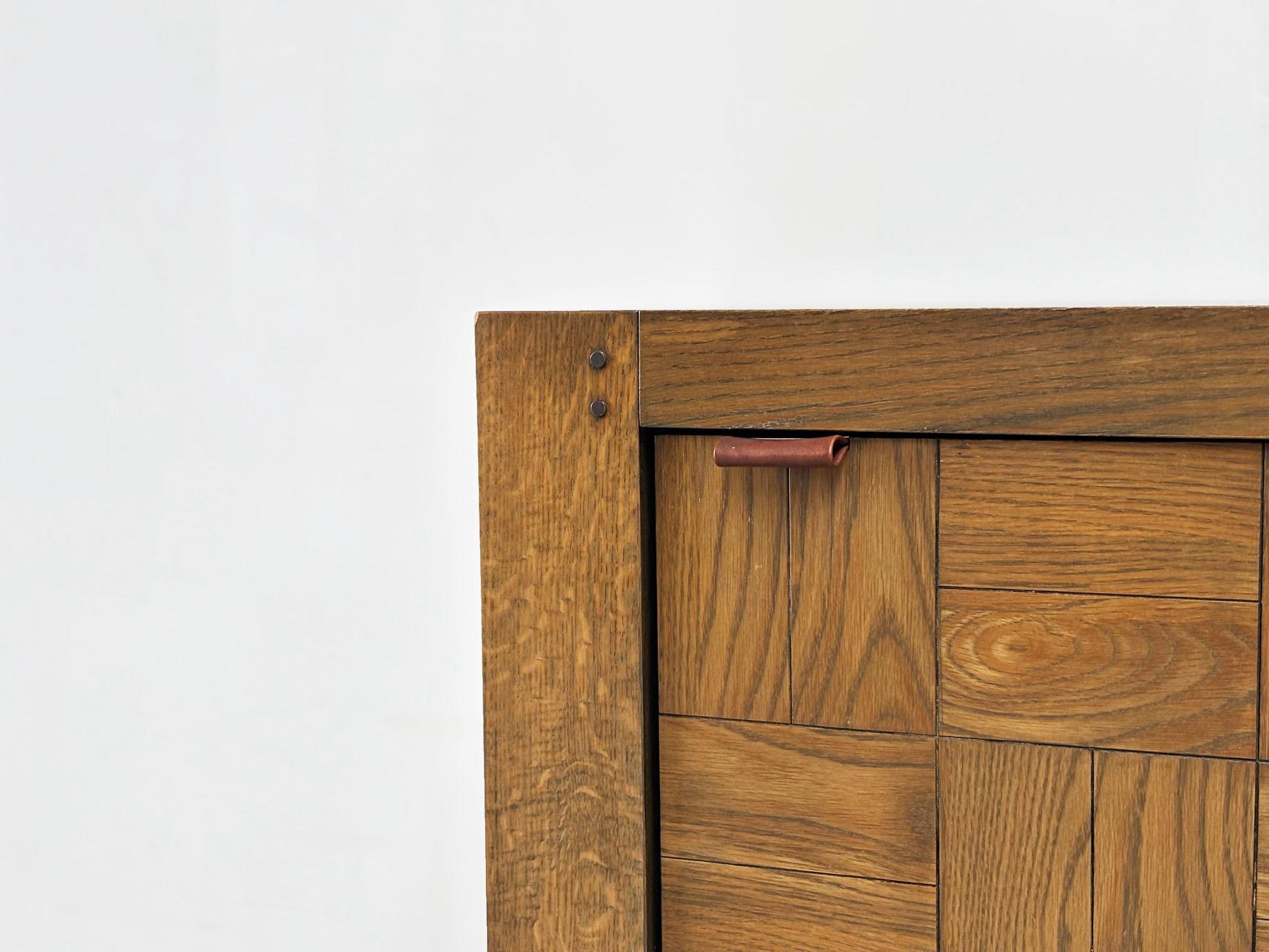 Fine XX secolo Credenza belga 