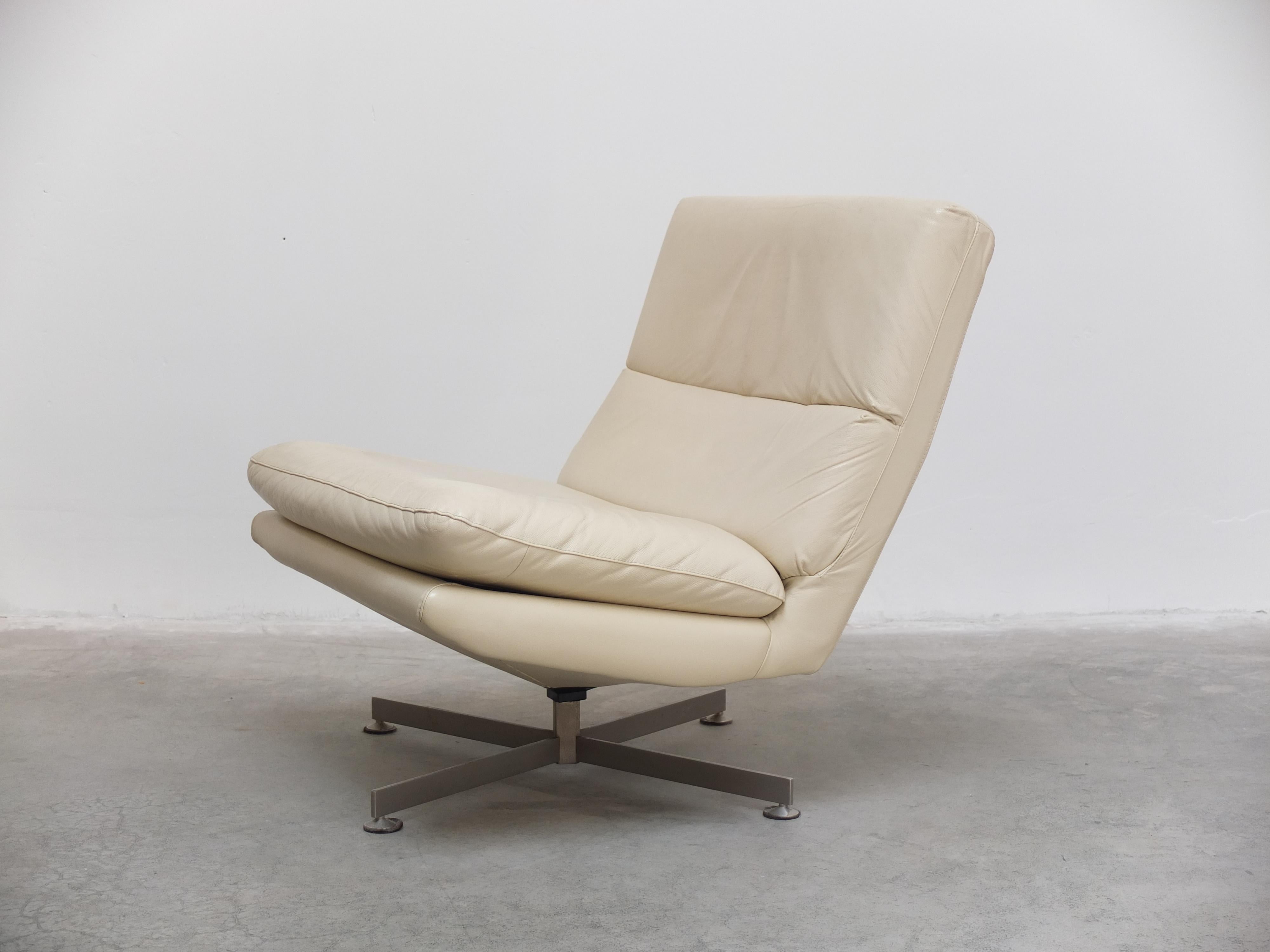 Metal Belgian Modernist Swivel Lounge Chair by Georges Van Rijck for Beaufort, 1960s
