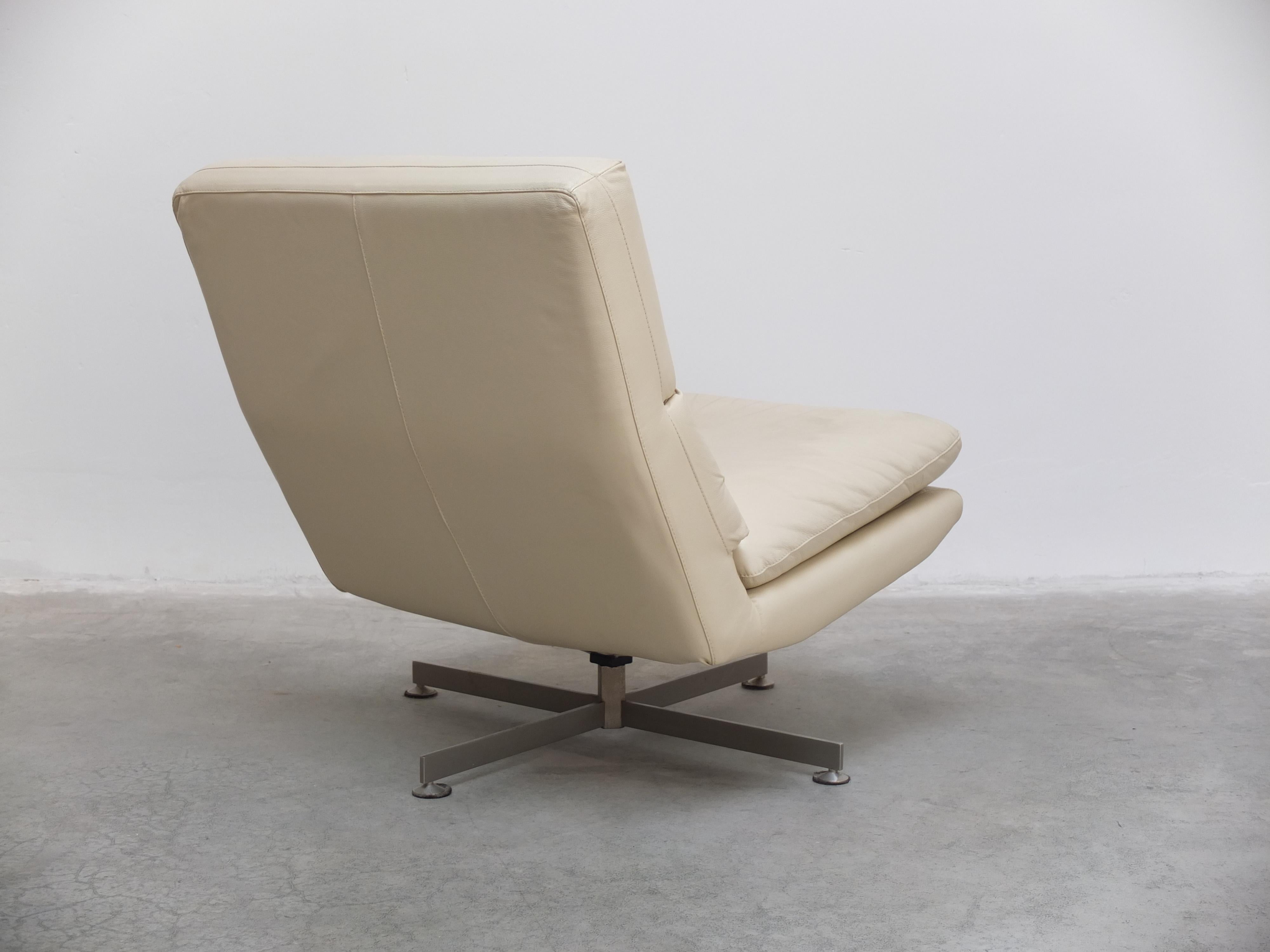 Belgian Modernist Swivel Lounge Chairs by Georges Van Rijck for Beaufort, 1960s 10