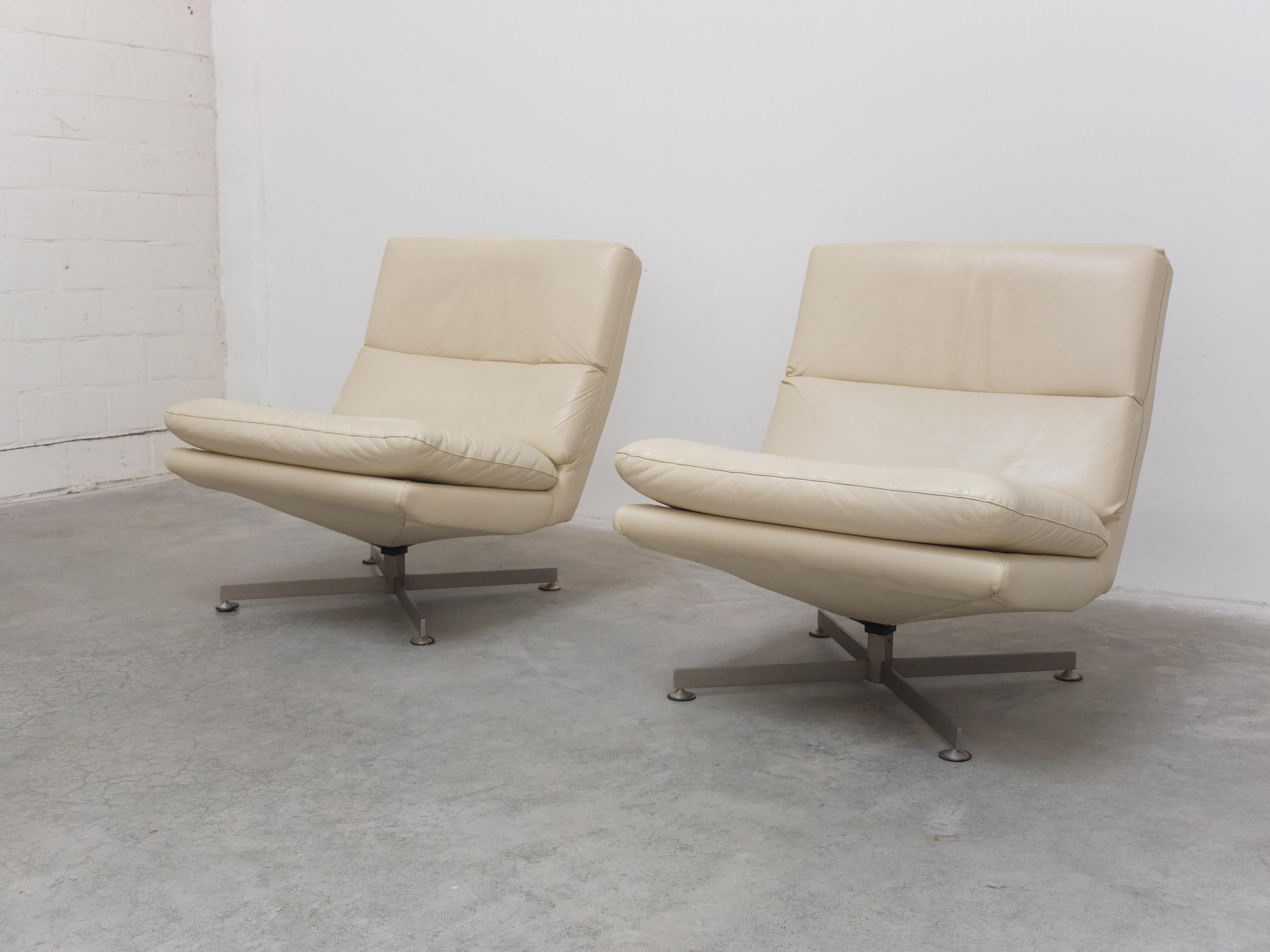 Mid-Century Modern Belgian Modernist Swivel Lounge Chairs by Georges Van Rijck for Beaufort, 1960s