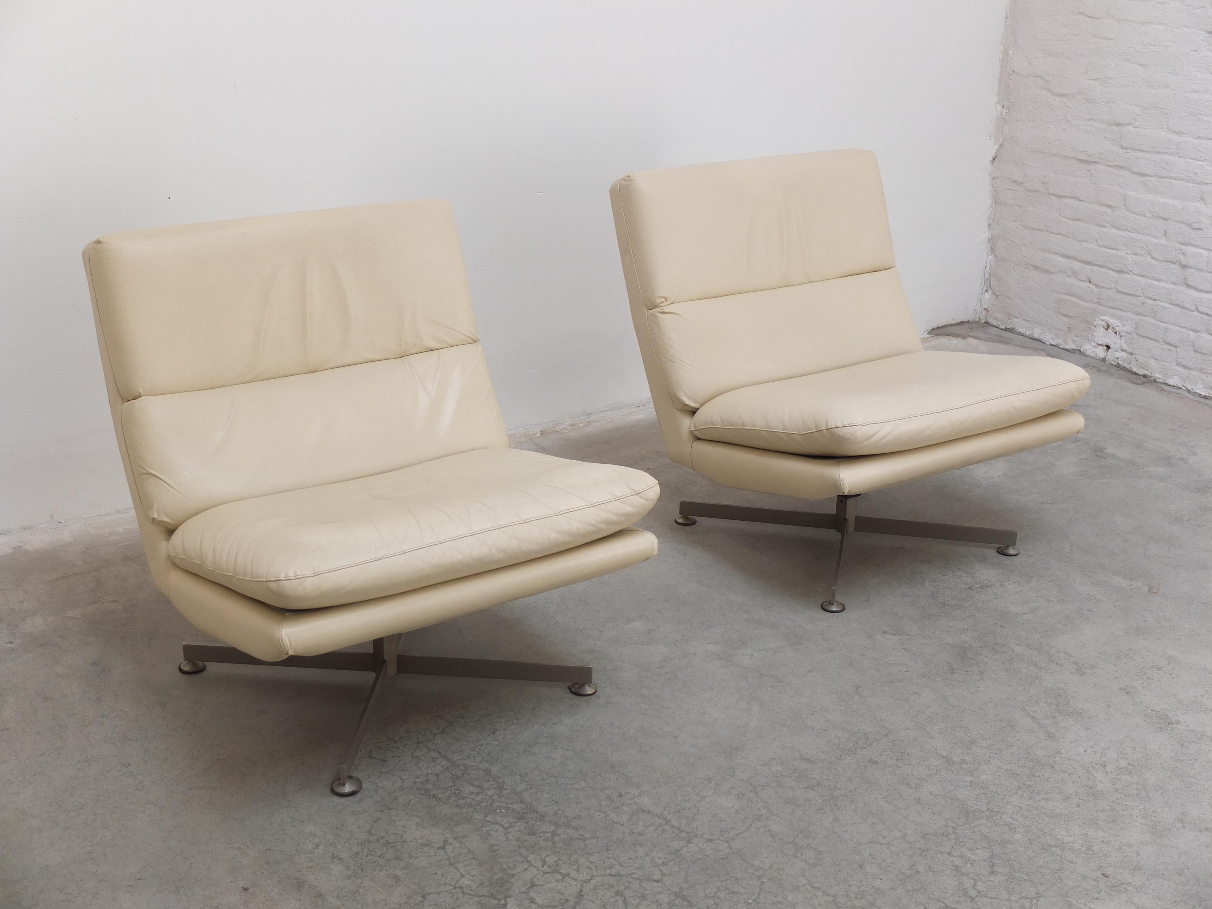 Belgian Modernist Swivel Lounge Chairs by Georges Van Rijck for Beaufort, 1960s In Good Condition In Antwerpen, VAN