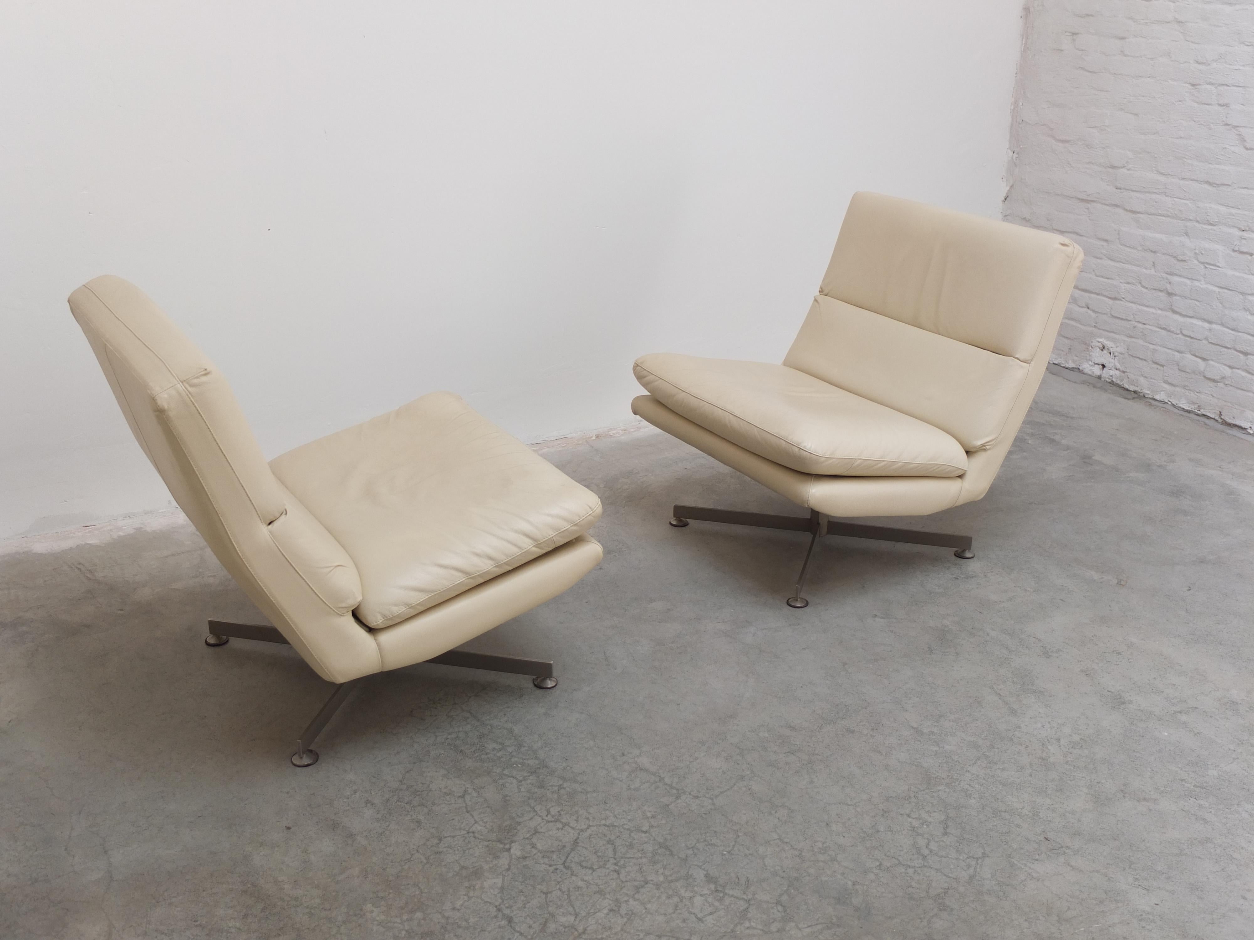Belgian Modernist Swivel Lounge Chairs by Georges Van Rijck for Beaufort, 1960s 2