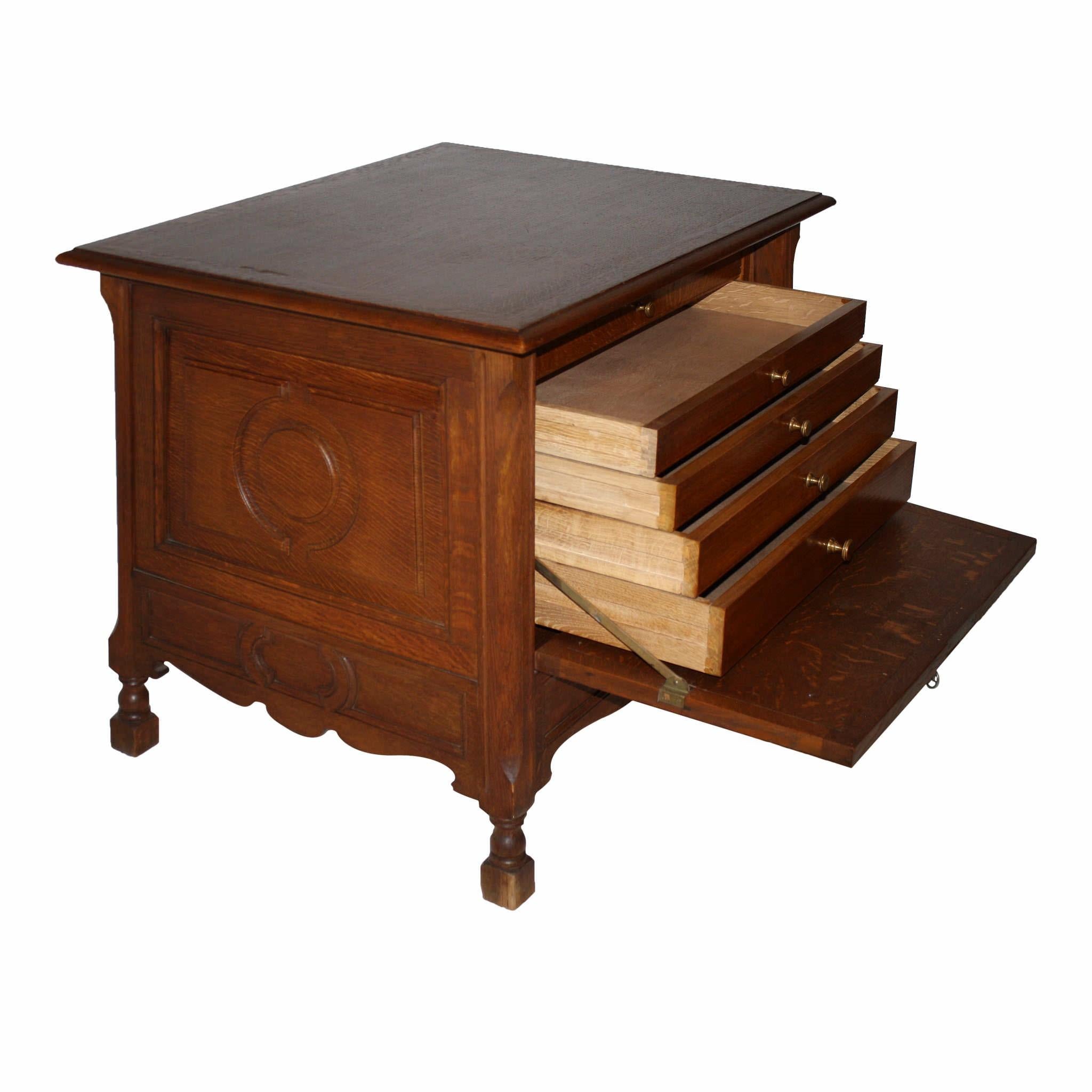 Mobile da collezione in Oak Belga, 1920 circa In condizioni buone in vendita a Evergreen, CO