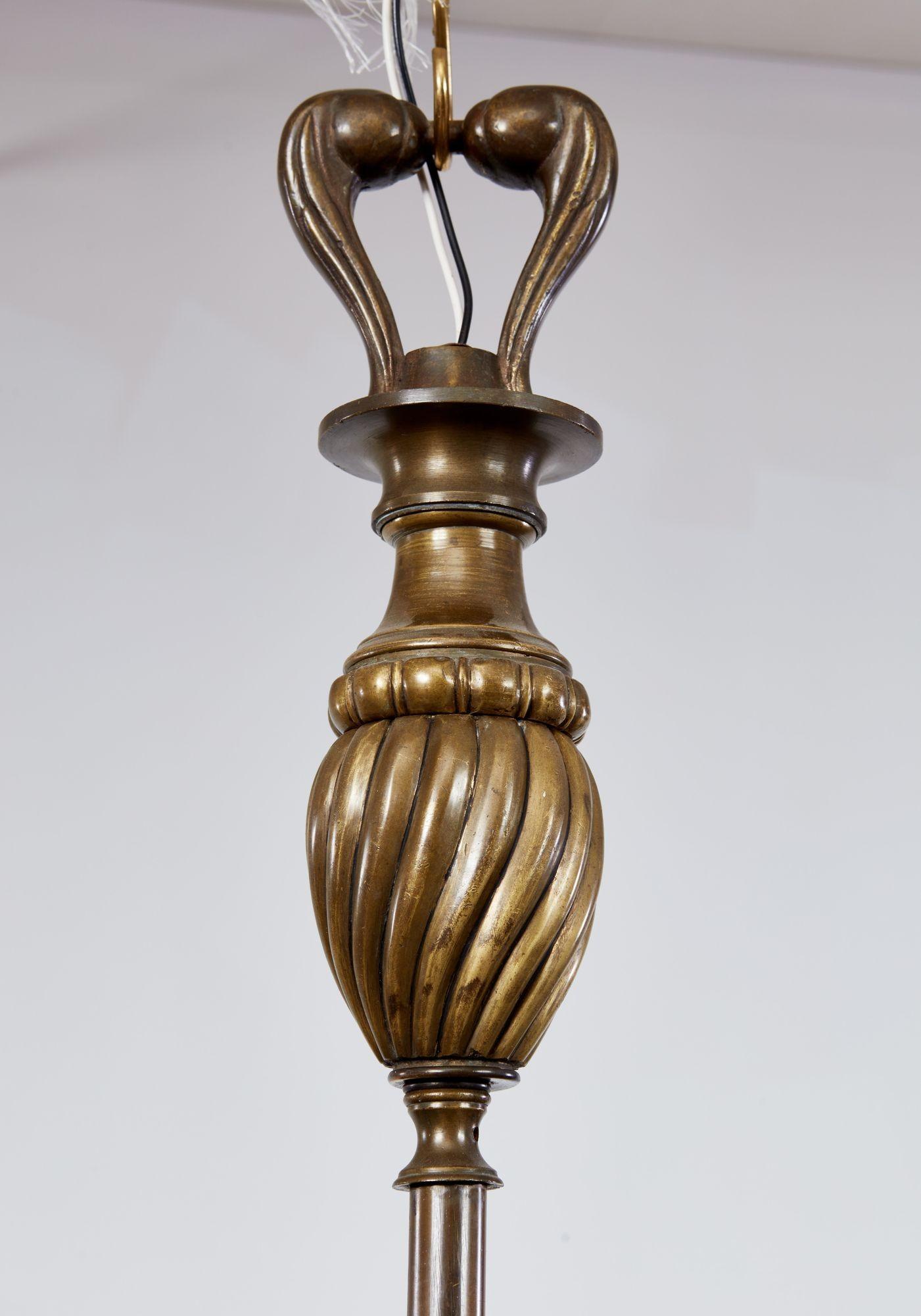 Lampadario belga in bronzo patinato in vendita 7