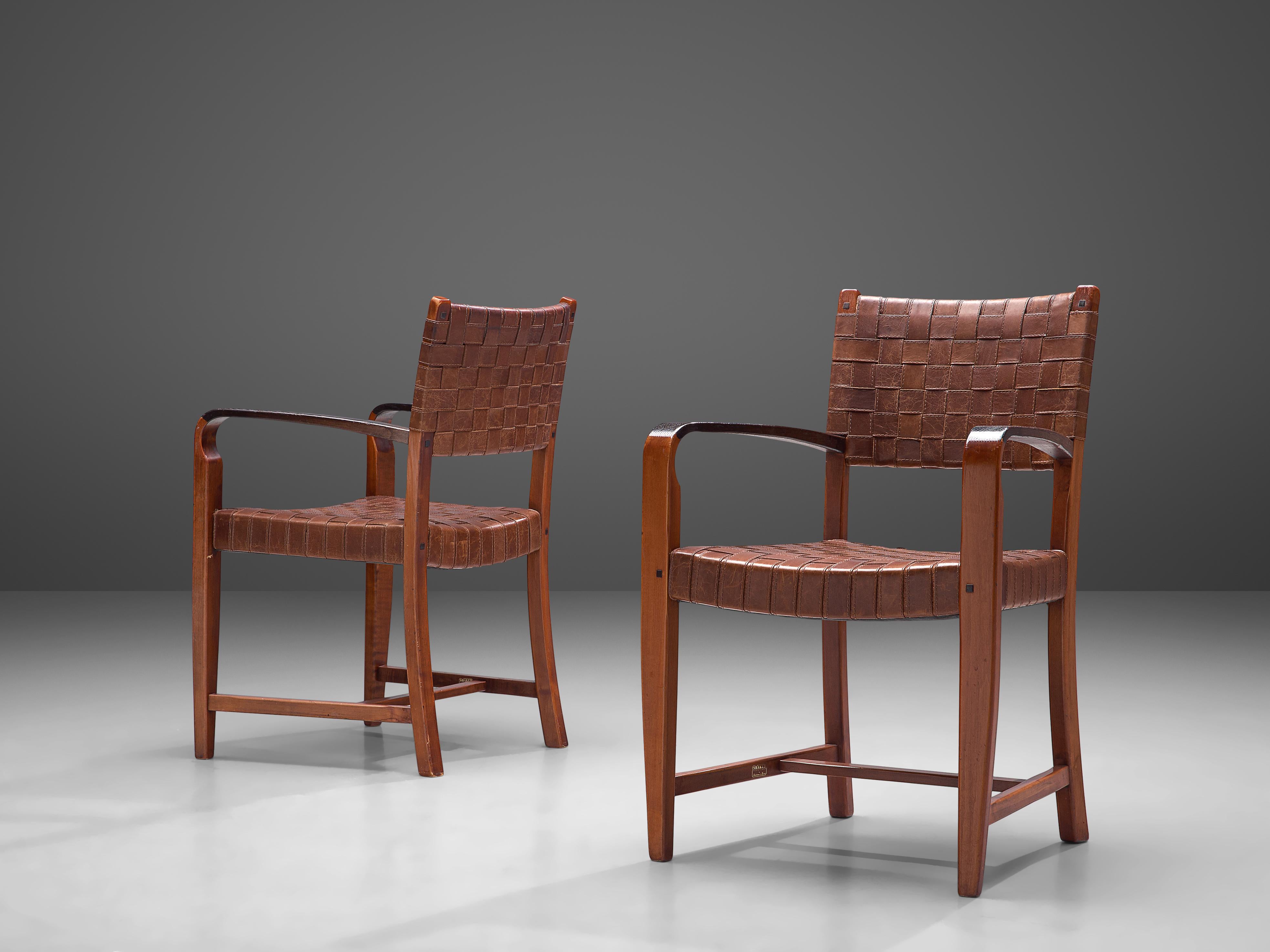 Belgian Pair of Armchairs Chairs in Leather and Oak For Sale 1