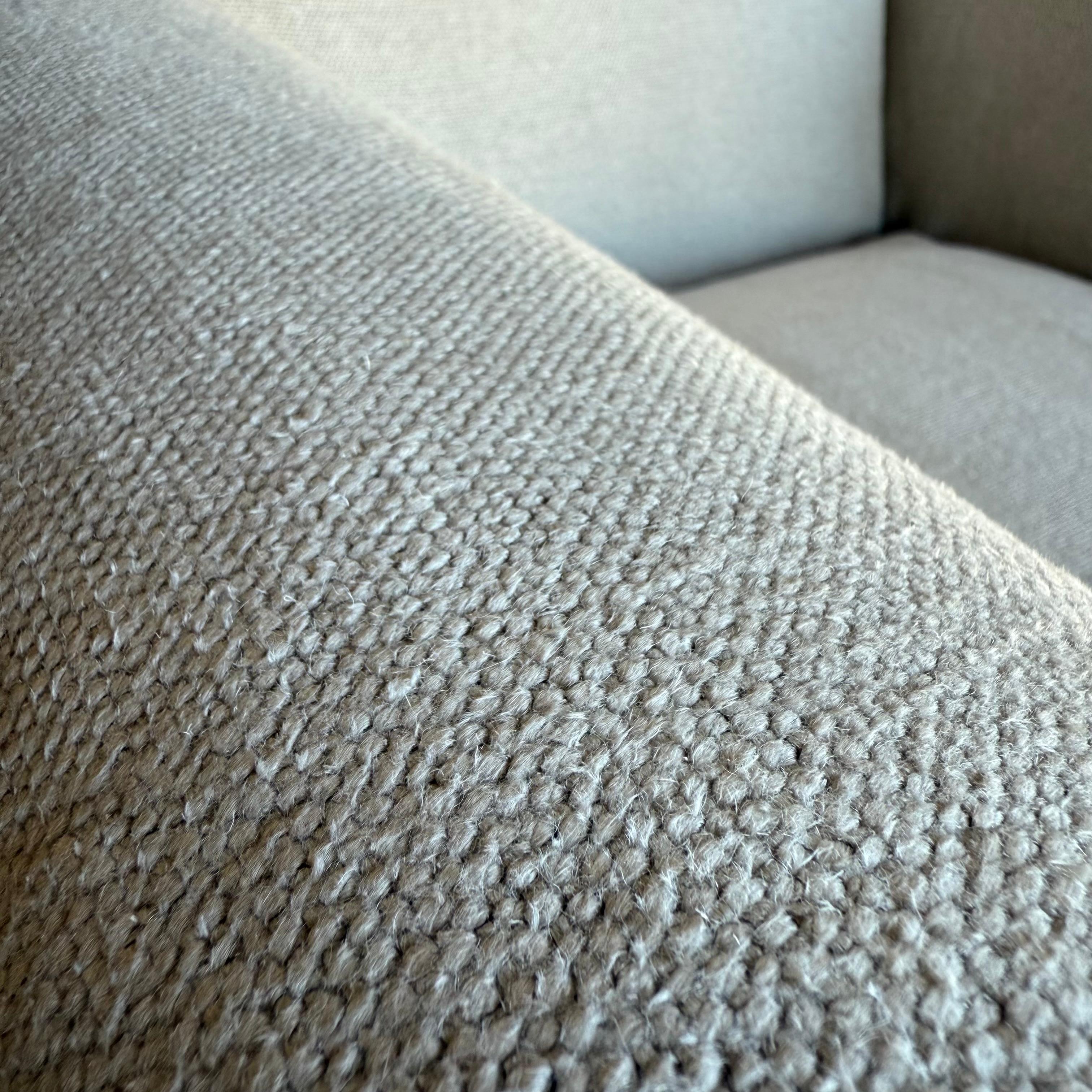 Chaise couverte en lin lavé à la pierre belge - Flax en vente 1