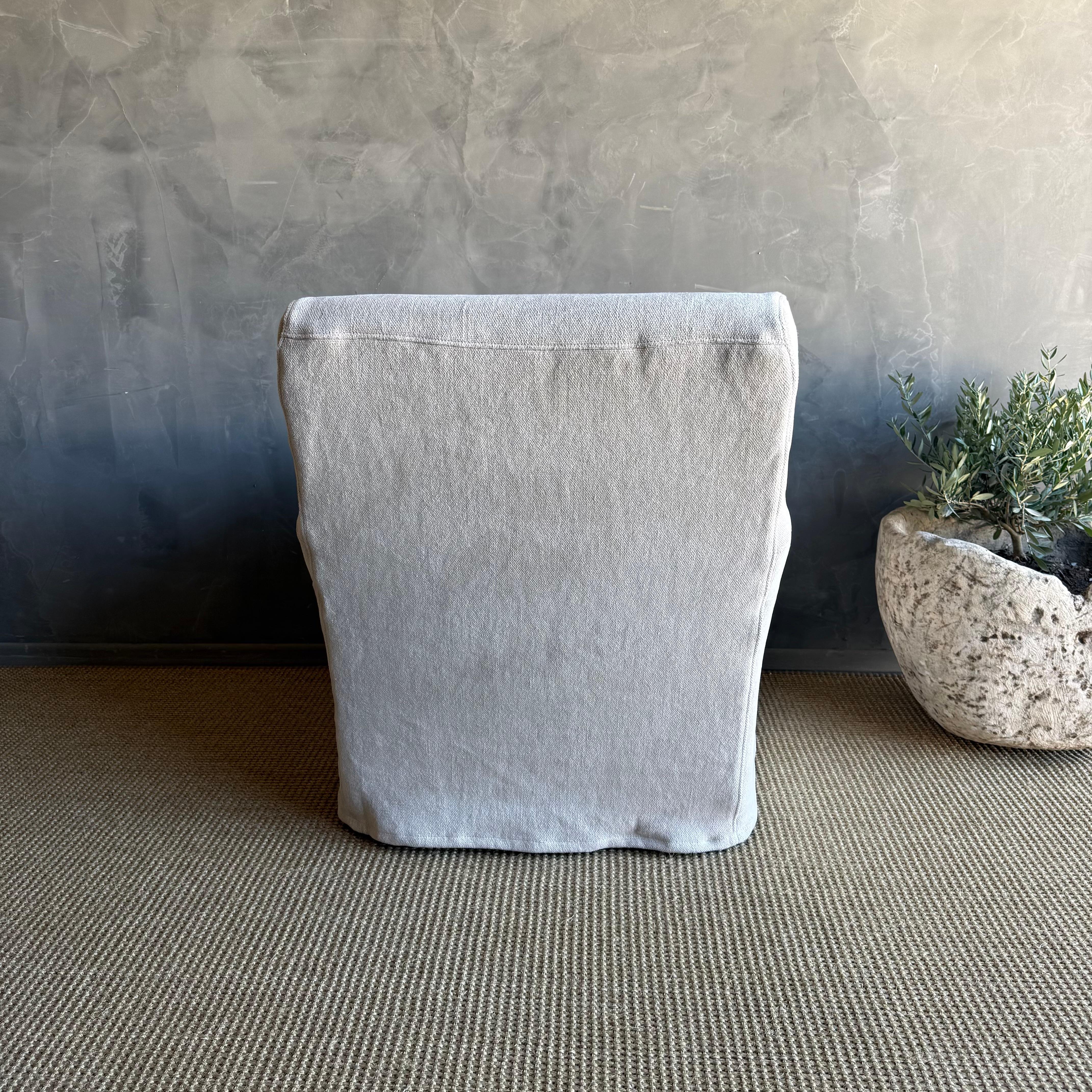 Chaise couverte en lin lavé à la pierre belge - Flax en vente 3