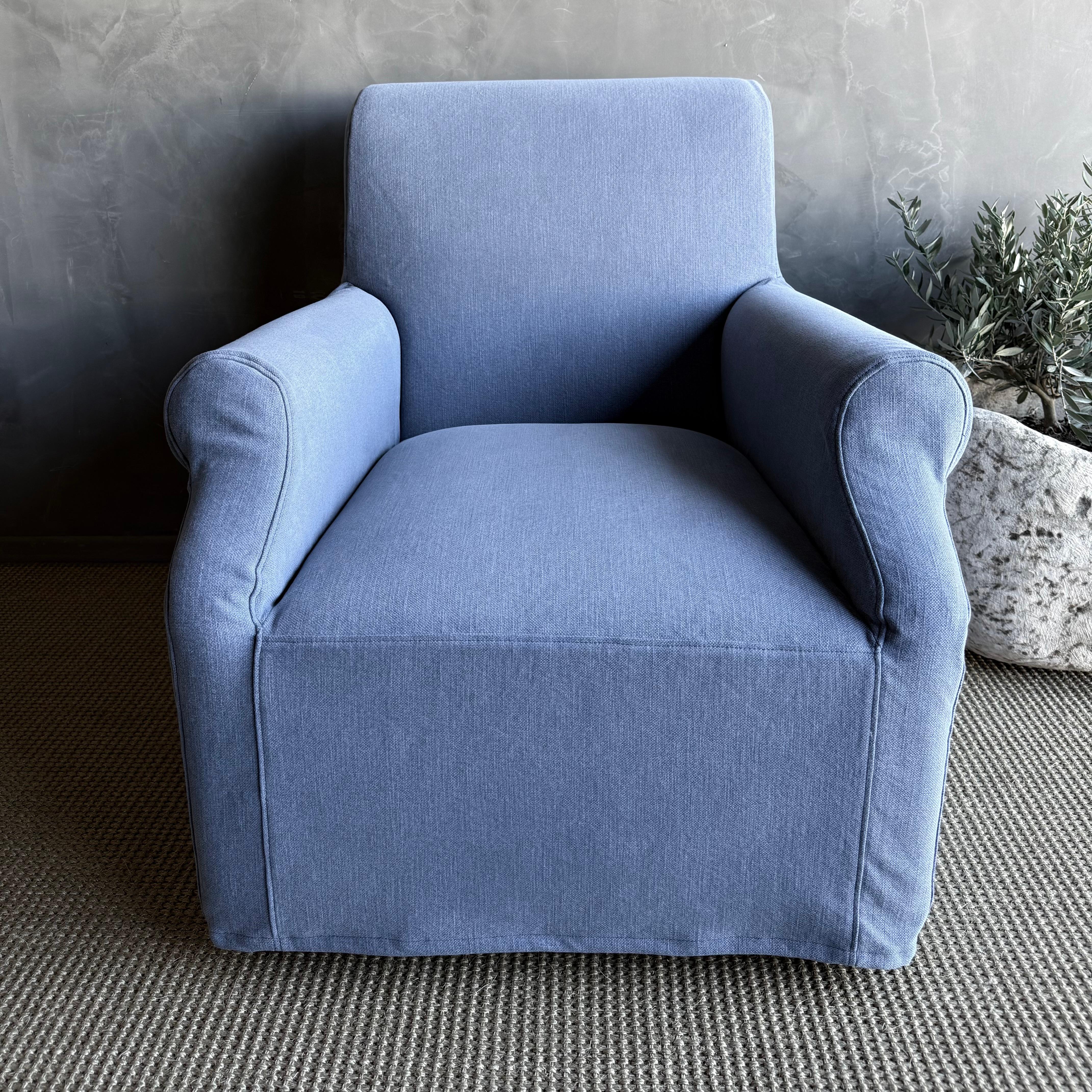 Chaise couverte en lin lavé à la pierre belge - French Blue en vente 1