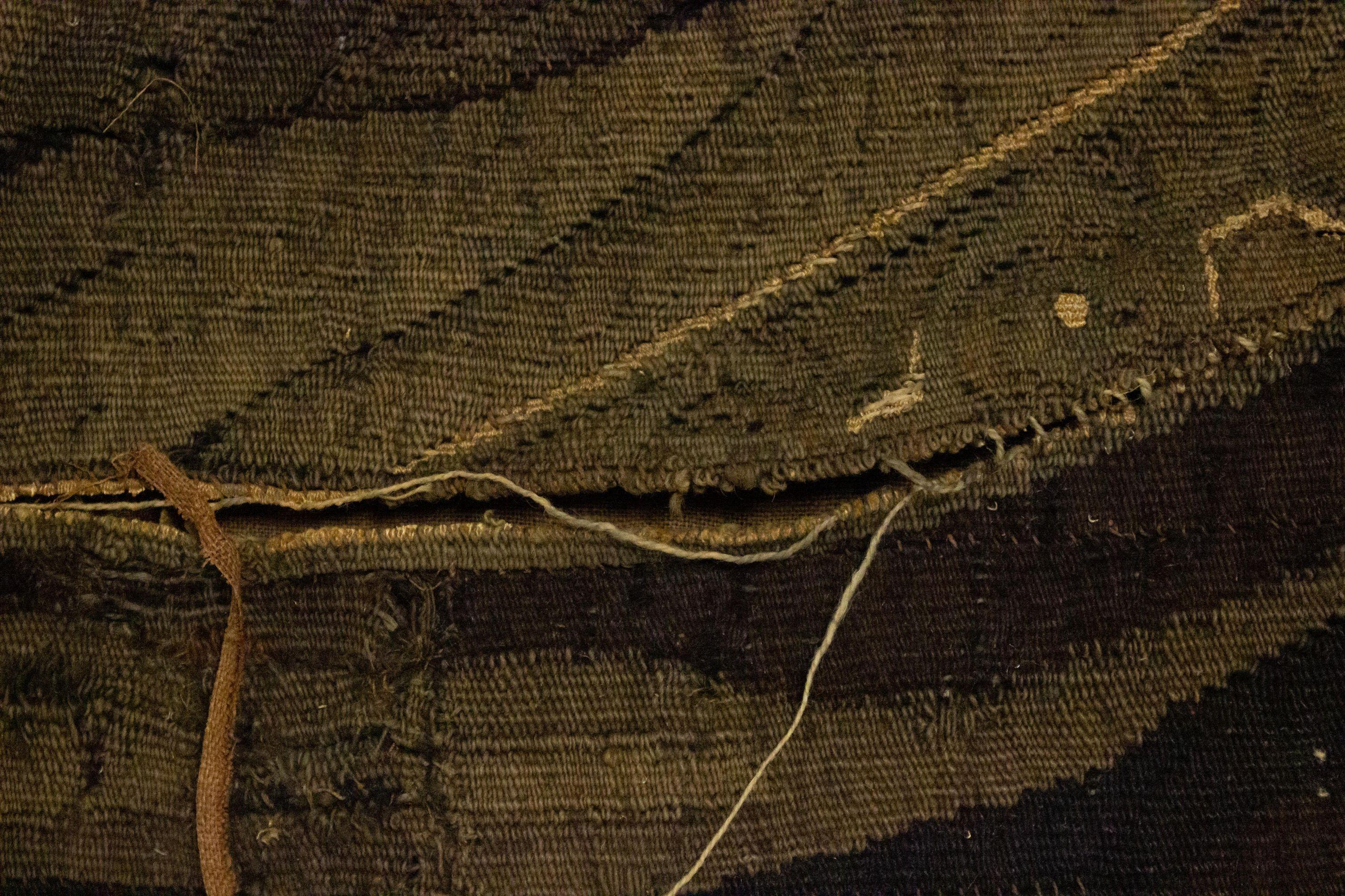 Belgian Style 17th Century Woven Tapestry of Soldiers For Sale 8