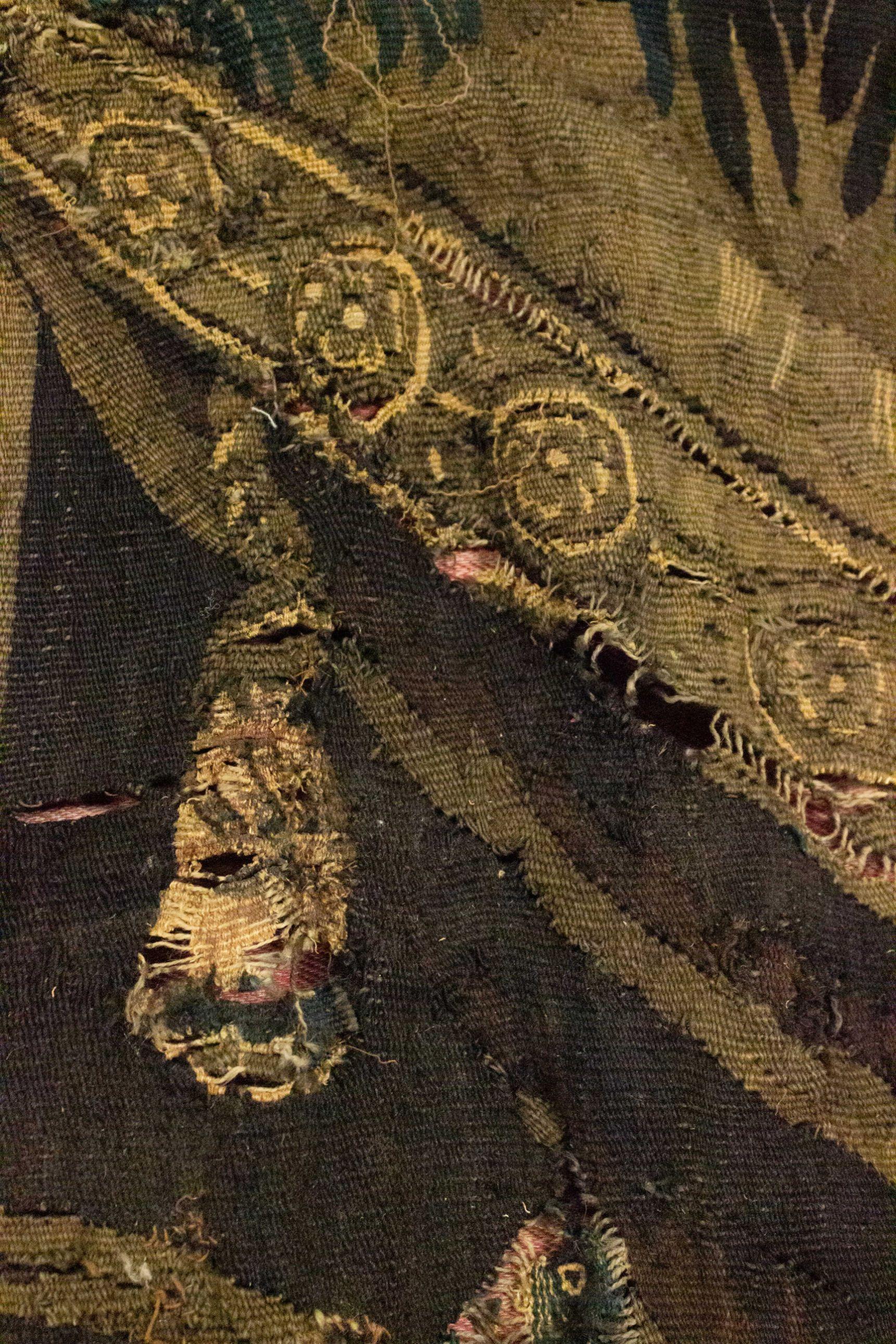 Belgian Style 17th Century Woven Tapestry of Soldiers For Sale 1