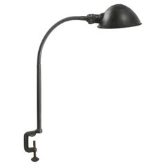Lampe de bureau Machinist belge vintage en métal industriel par Erpe