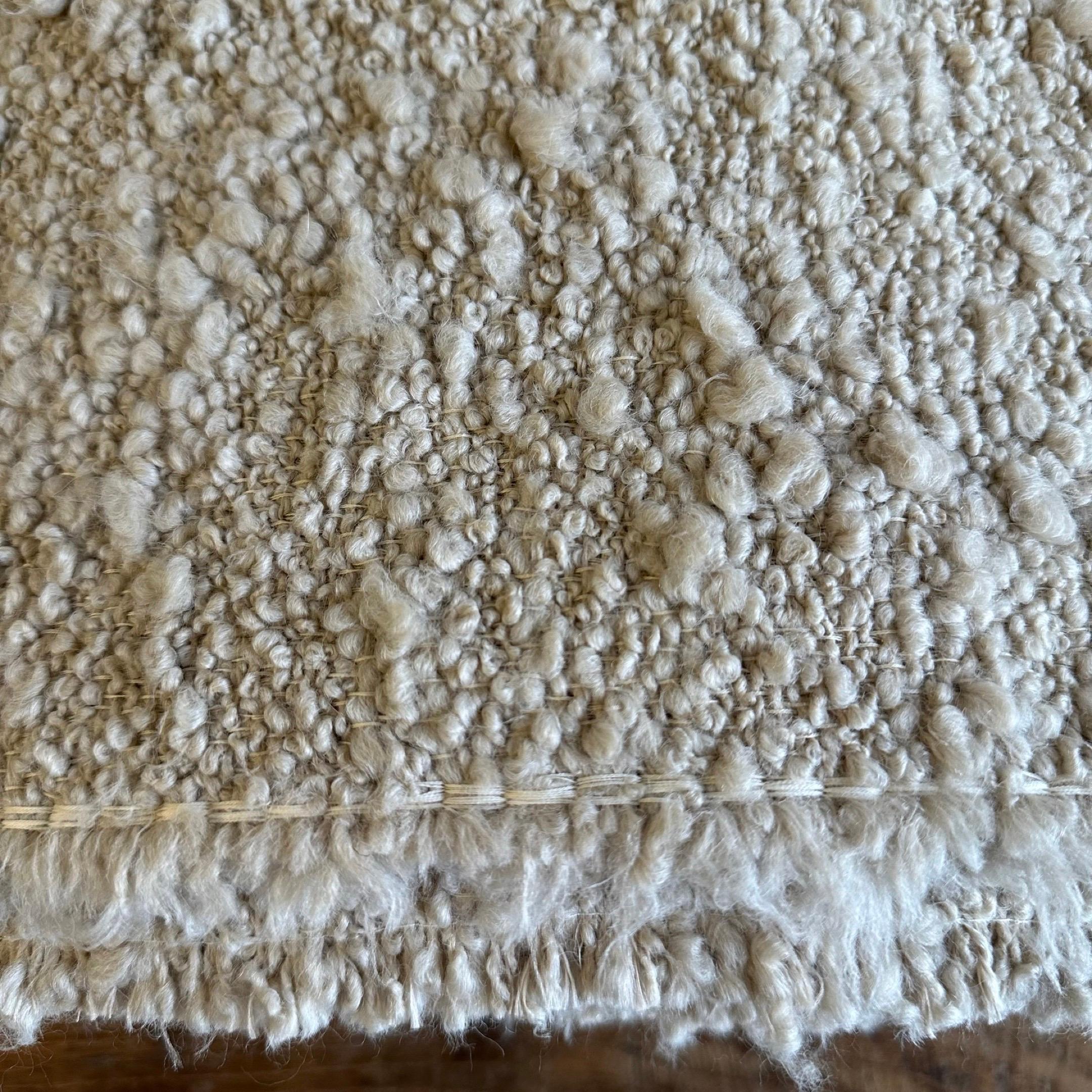 Couverture en coton bouclé de laine belge en vente 1
