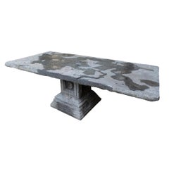Table en pierre bleue de Belgique