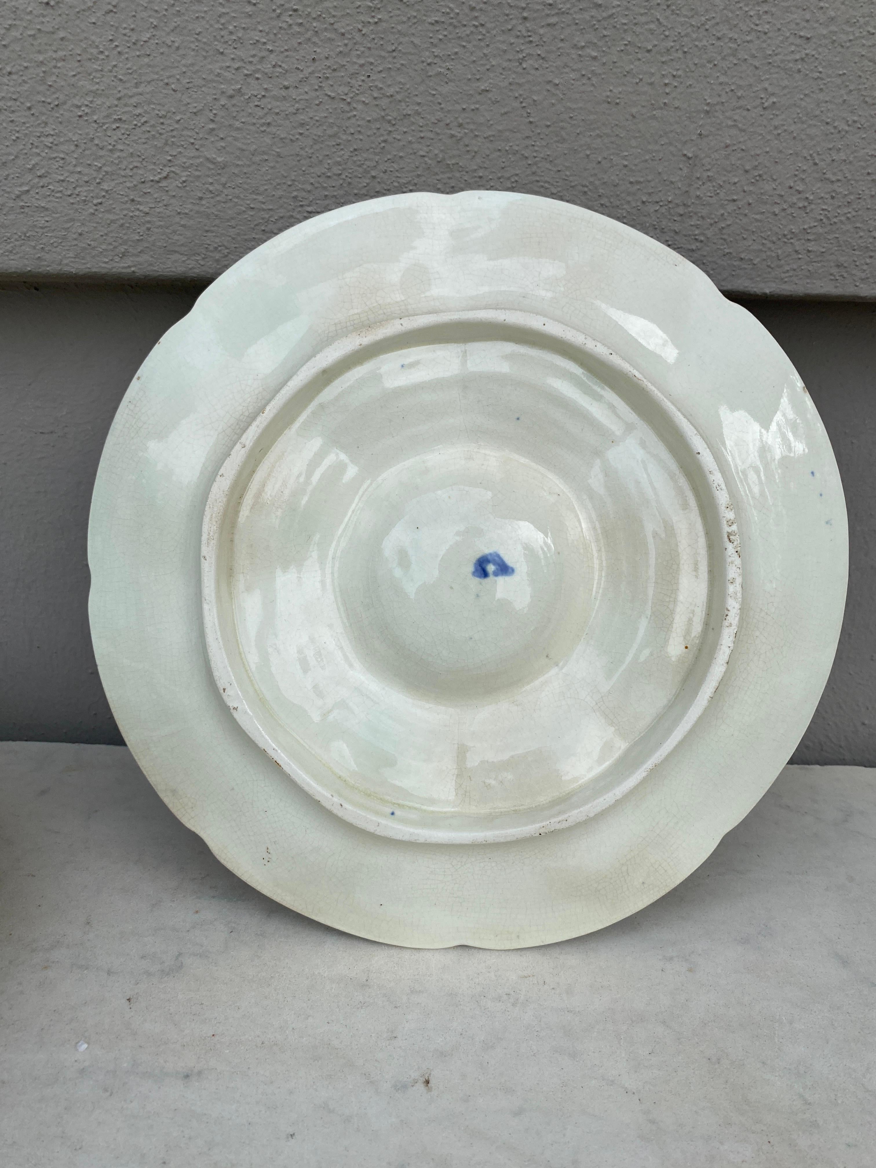 Belgium Majolica Oyster Plate Wasmuel Circa 1890 In Good Condition For Sale In Austin, TX
