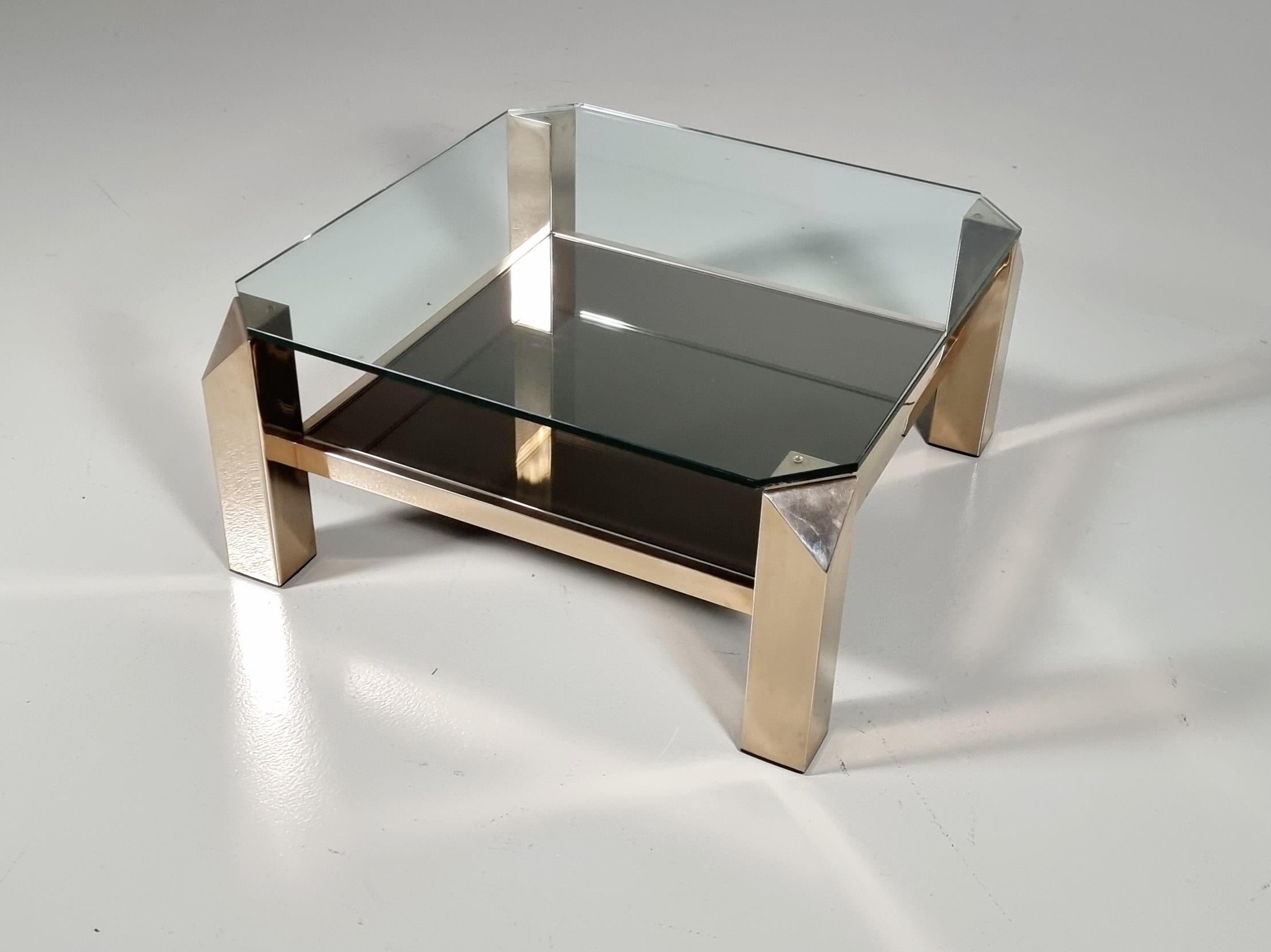 gold karat table