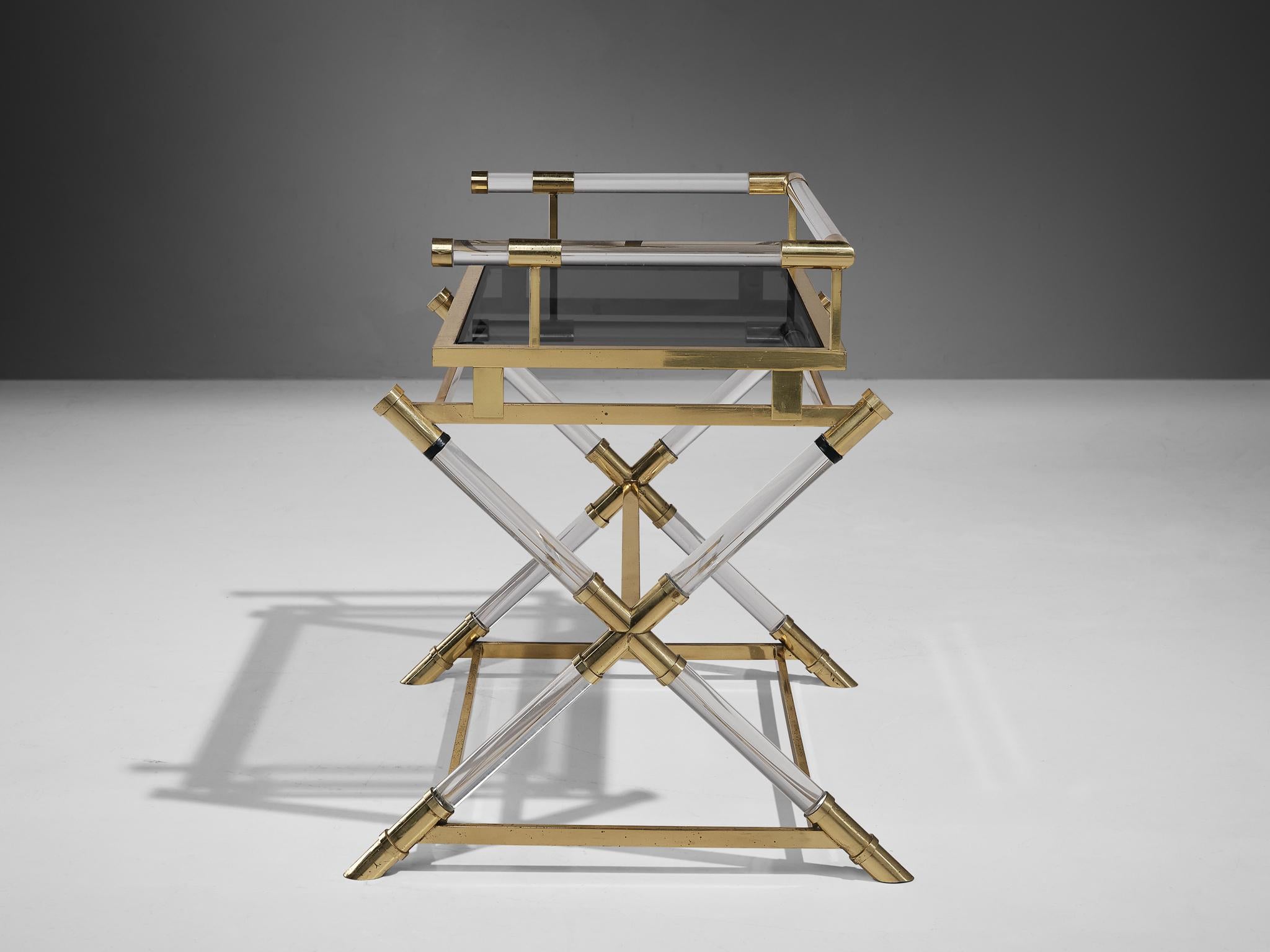 Fin du 20e siècle Table de service chromée Belgo en laiton et lucite en vente
