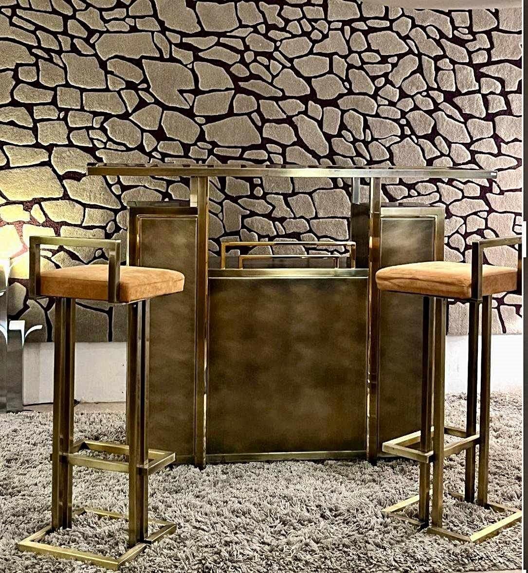 Belgo Chrome Bar and two Stools Set, circa 1970
Product details
Dimensions   D:  45,5 / 60 cm    H:  115 cm (45.28