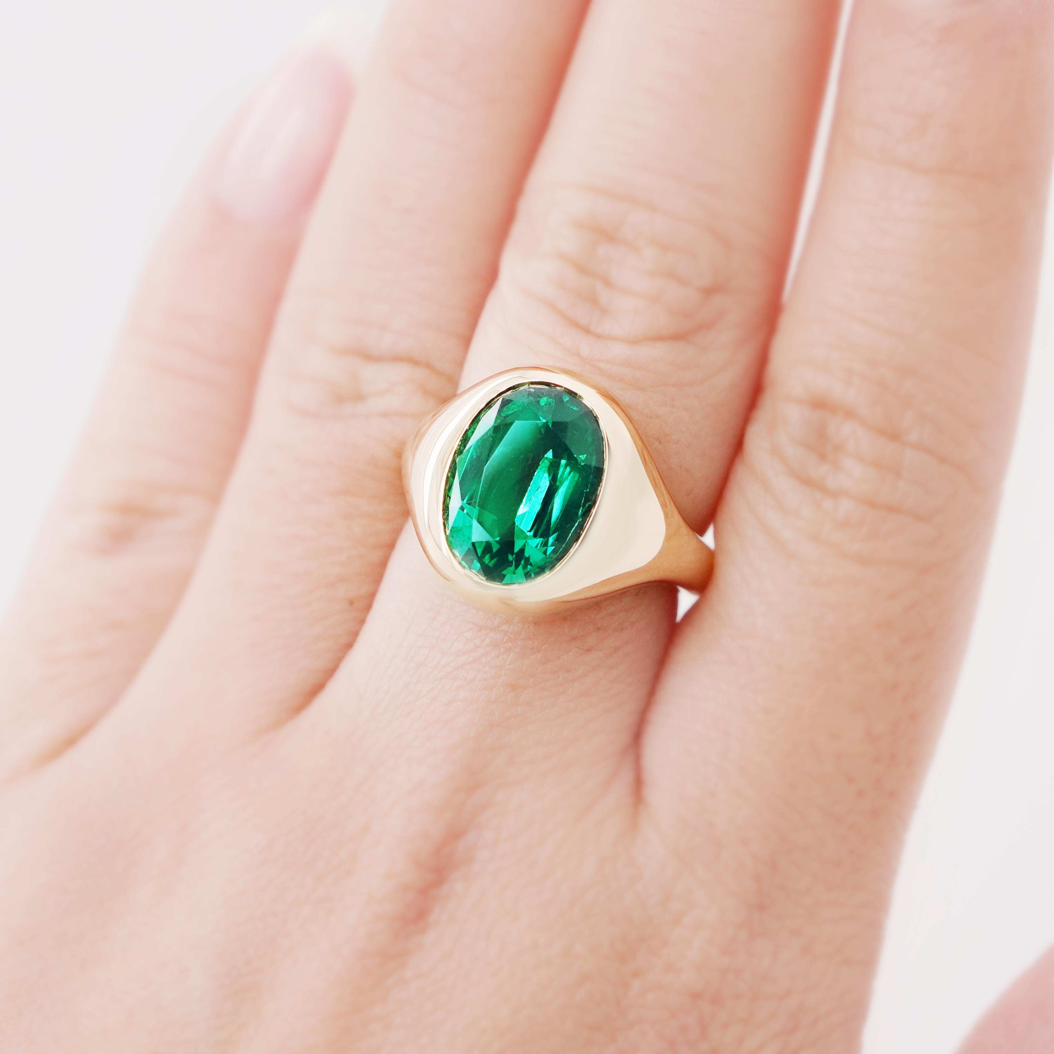 Bell Certified 4.85 carats Zambia Emerald Gold Ring, Yellow Gold Natural Emerald In New Condition For Sale In Yorba Linda, CA