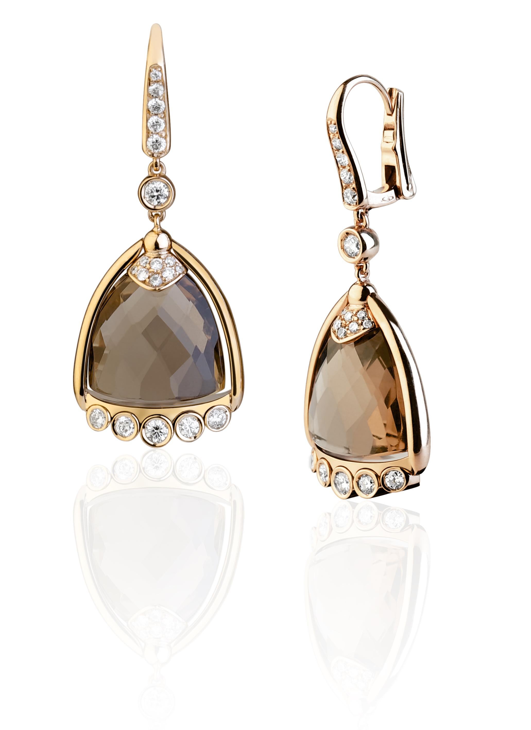 Taille brillant Collection Bell d'Angeletti, boucles d'oreilles en or avec quartz fumé et diamants en vente