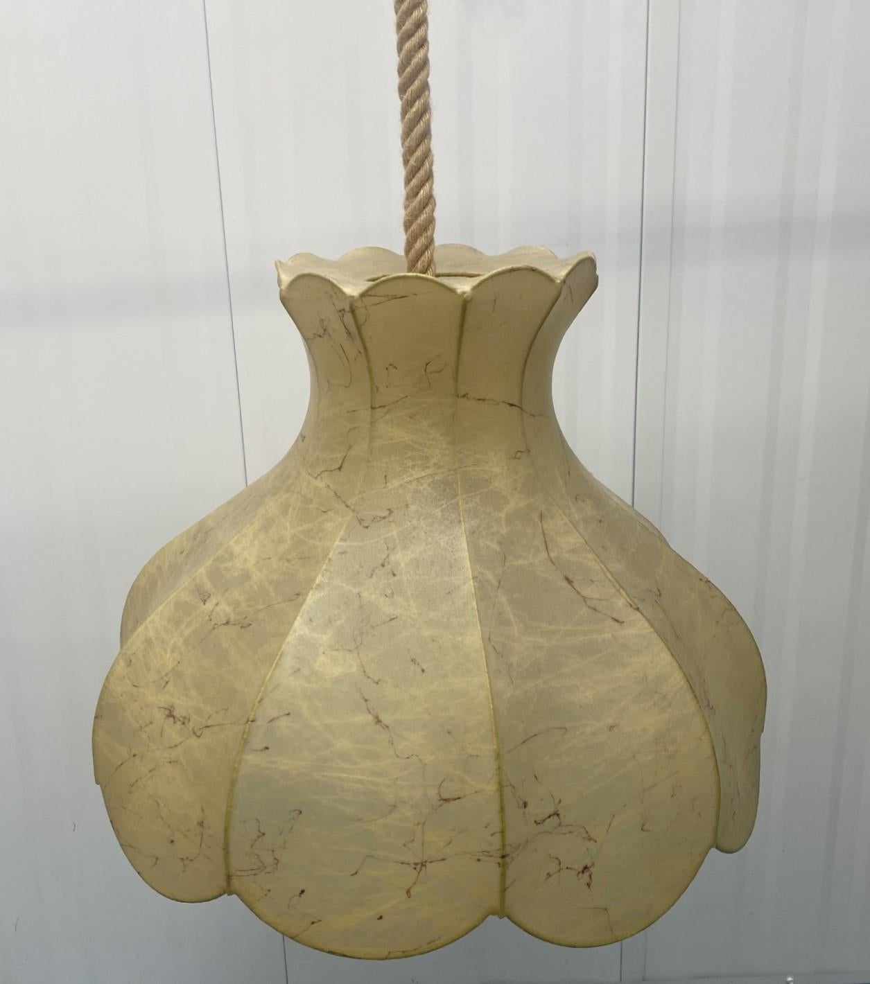 Metallo Grande lampada a sospensione Cocoon Bell di Goldkant, anni '60 in stile Castiglioni, Flos in vendita