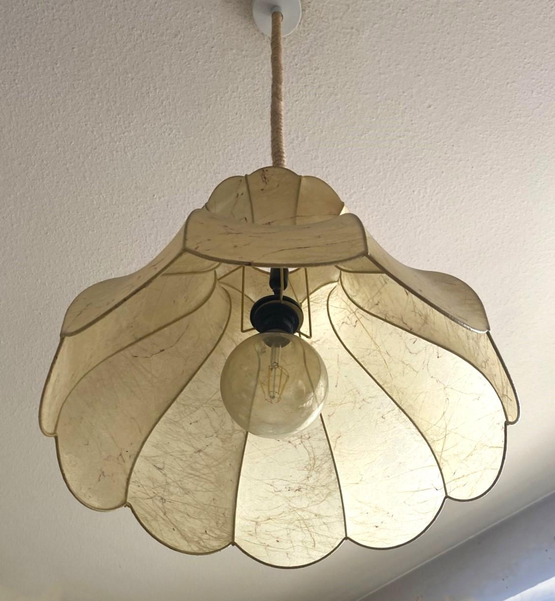 Fatto a mano Grande lampada a sospensione Cocoon Bell di Goldkant, anni '60 in stile Castiglioni, Flos in vendita