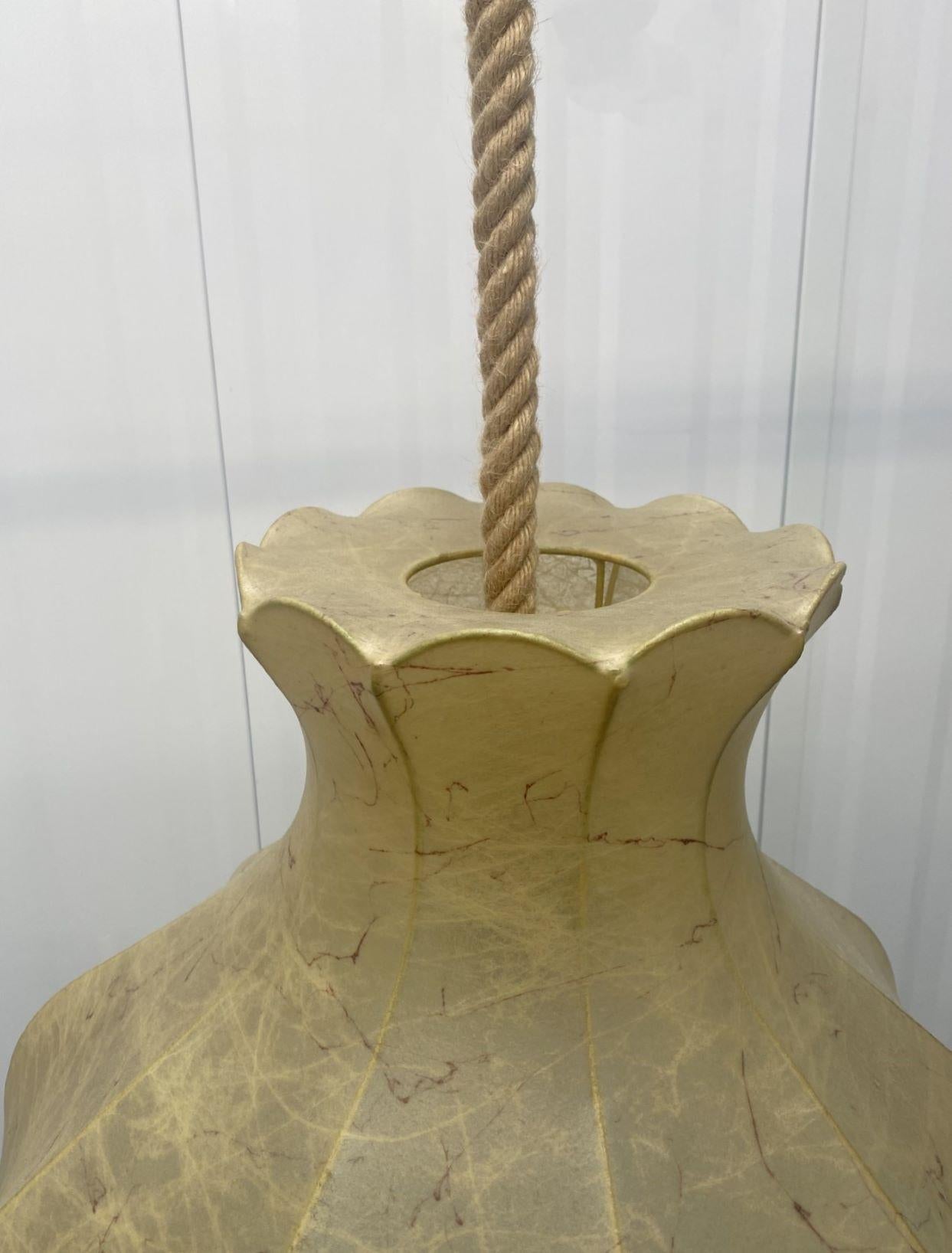 Grande lampada a sospensione Cocoon Bell di Goldkant, anni '60 in stile Castiglioni, Flos in vendita 2
