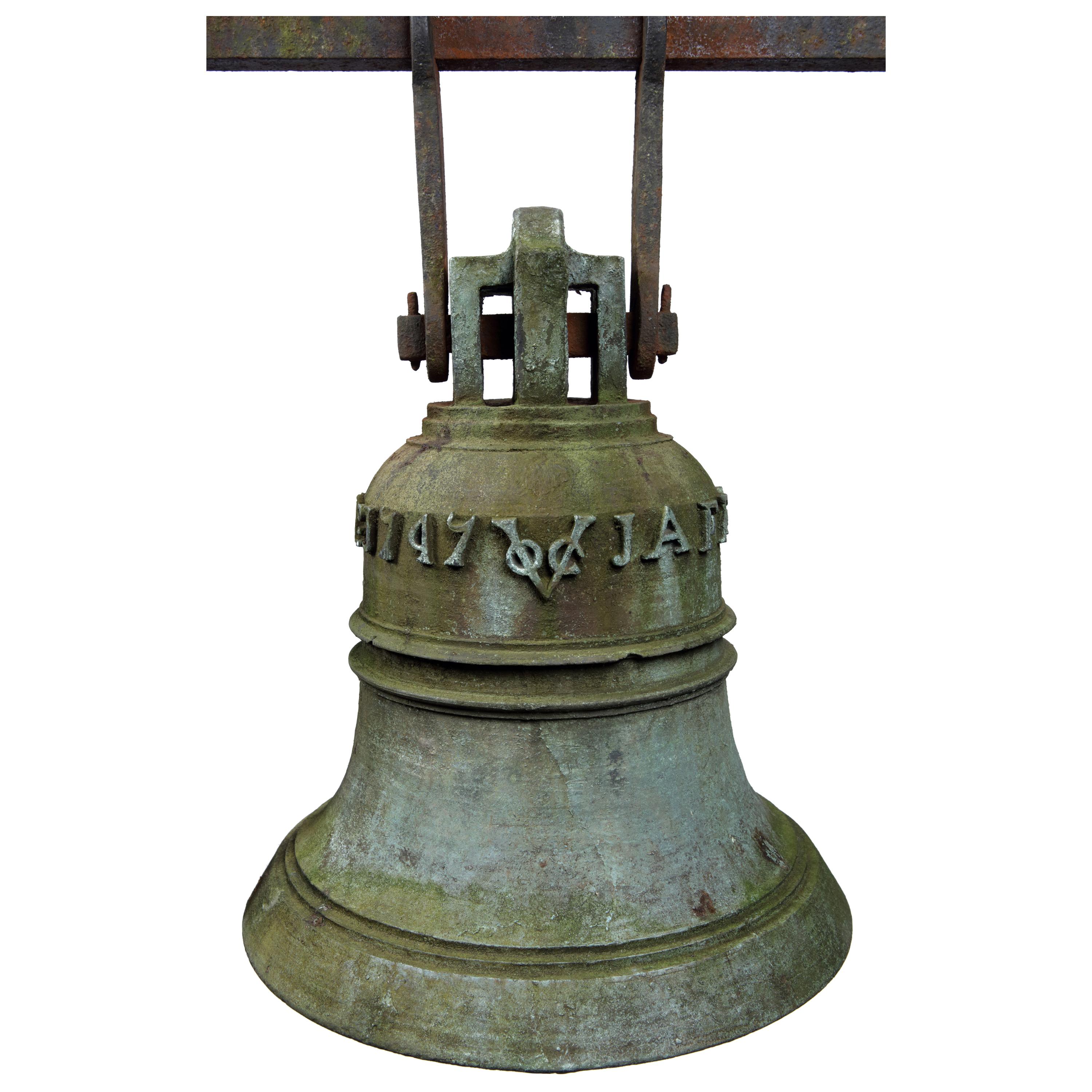 Bell of the Dutch Colonial VOC Fortress à Jaffna, au Sri Lanka en vente