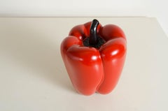 Poivron , laque rouge , de Robert Kuo , repoussé à la main , édition limitée