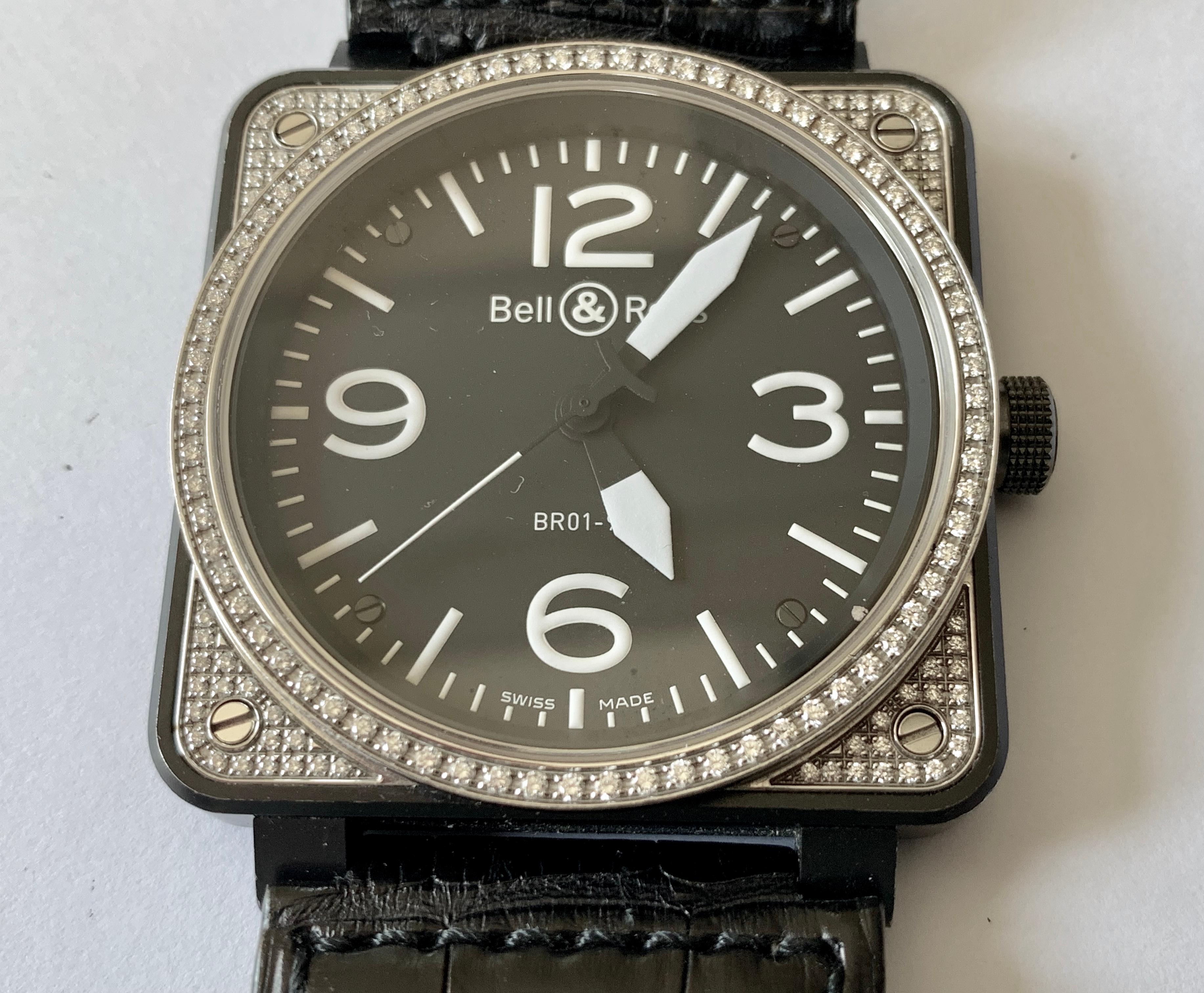 Bell & Ross BR 01-92 in Stahl mit Diamantlünette an schwarzem Lederarmband im Angebot 5