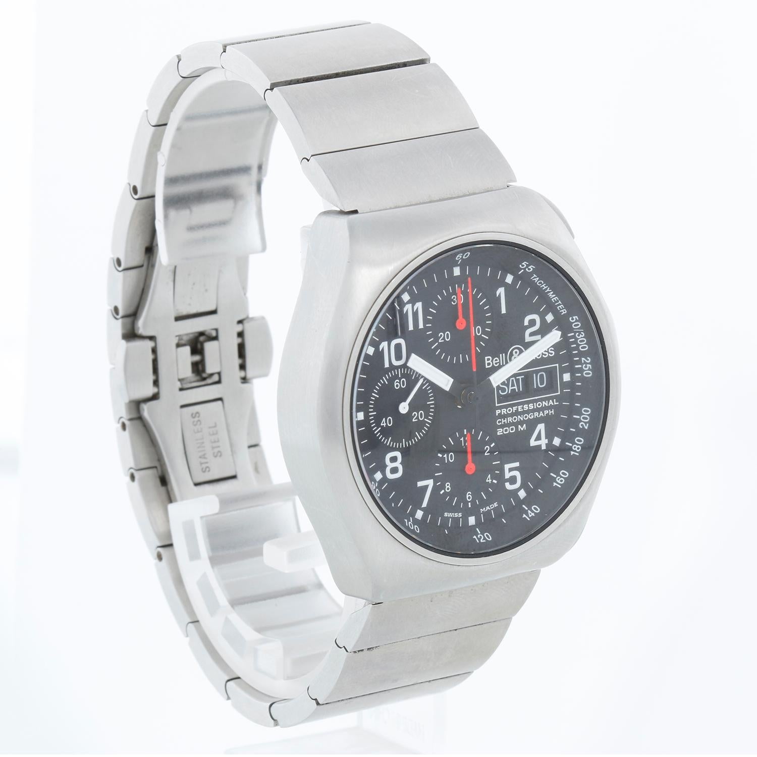 Bell & Ross Space 3 Day Date Chronograph Auto Steel Herrenarmbanduhr im Zustand „Hervorragend“ im Angebot in Dallas, TX