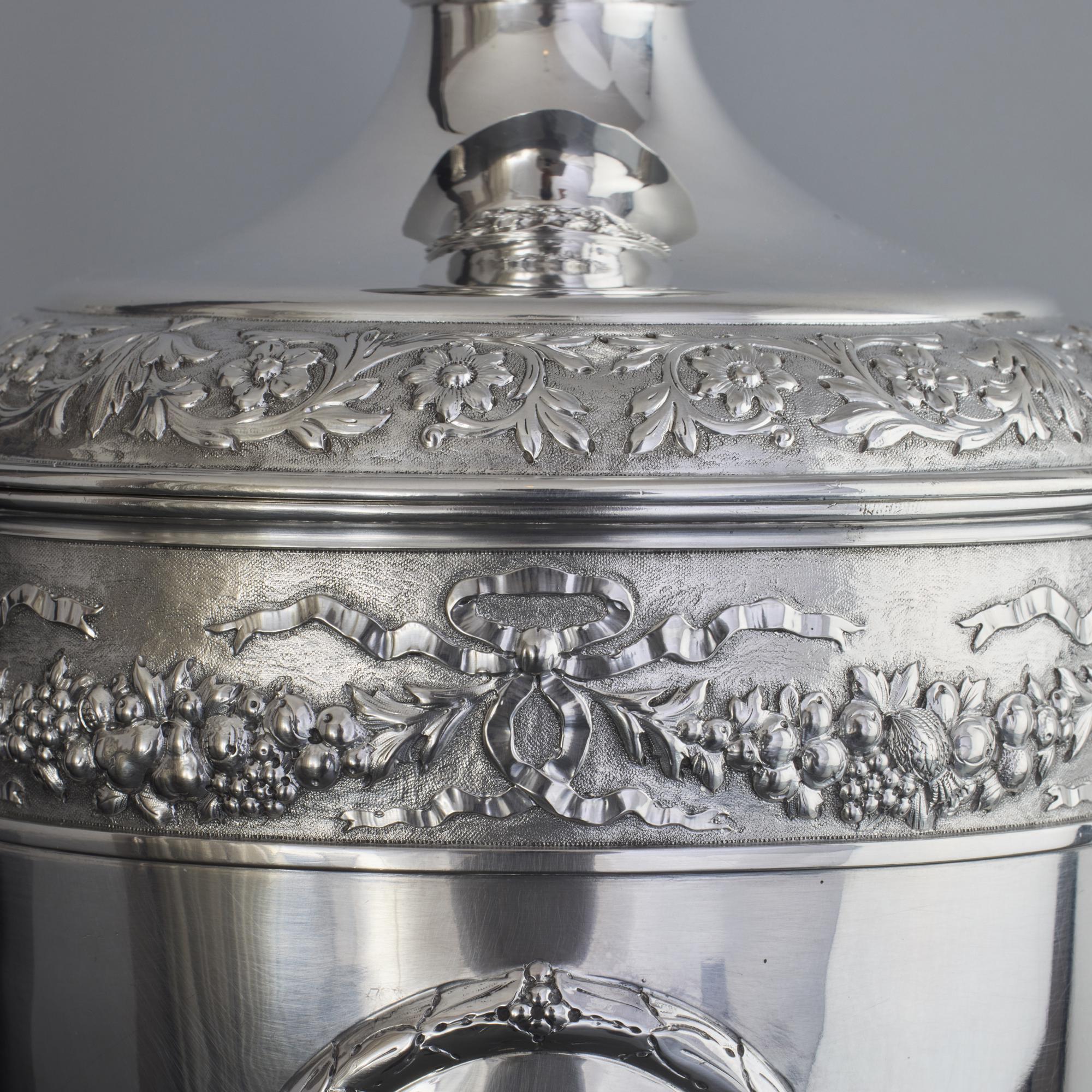 Large two-handled antique silver trophy cup & cover For Sale 5