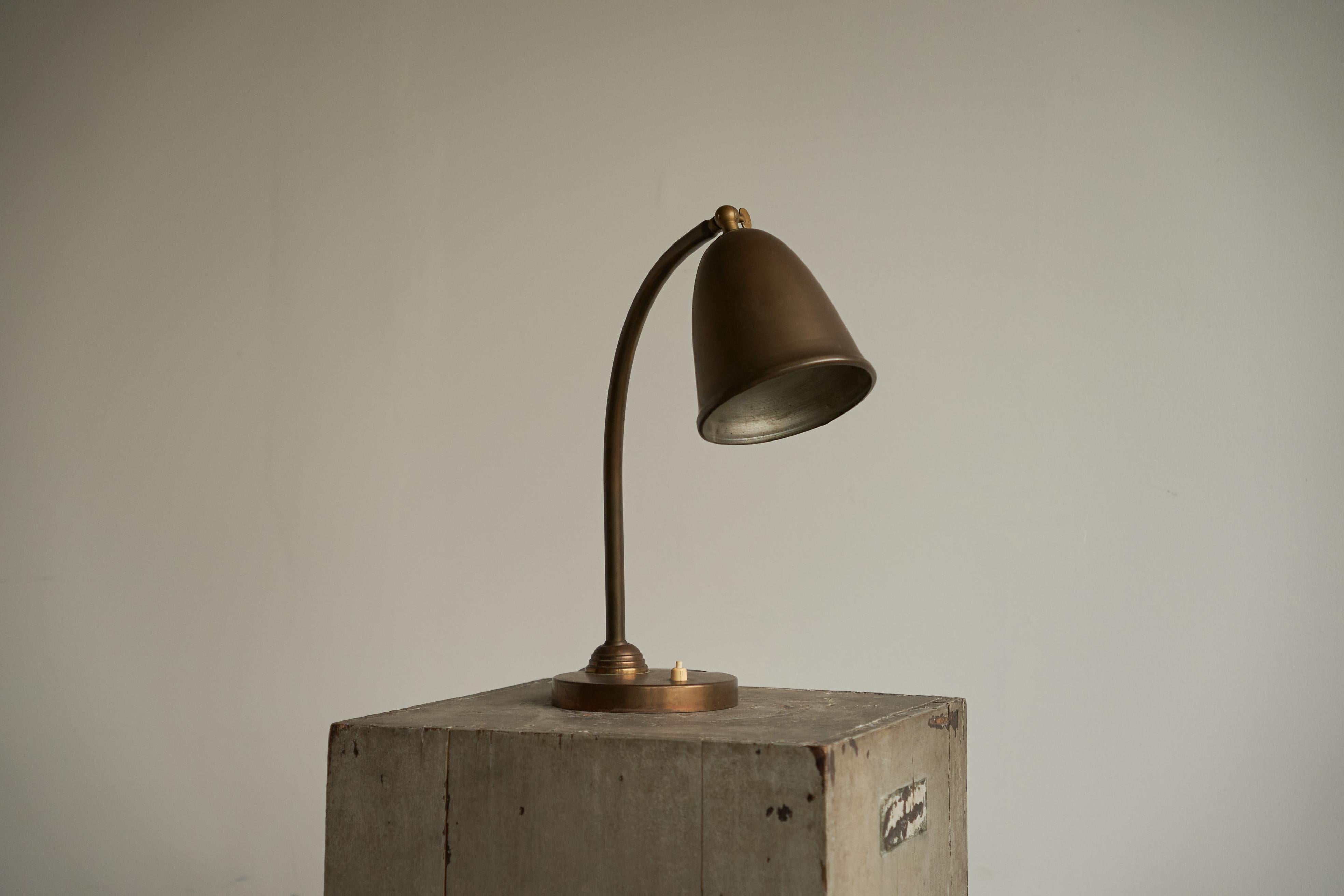 Art Deco Bell Shaped Table Lamp in Patinated Brass The Netherlands 1930s For Sale