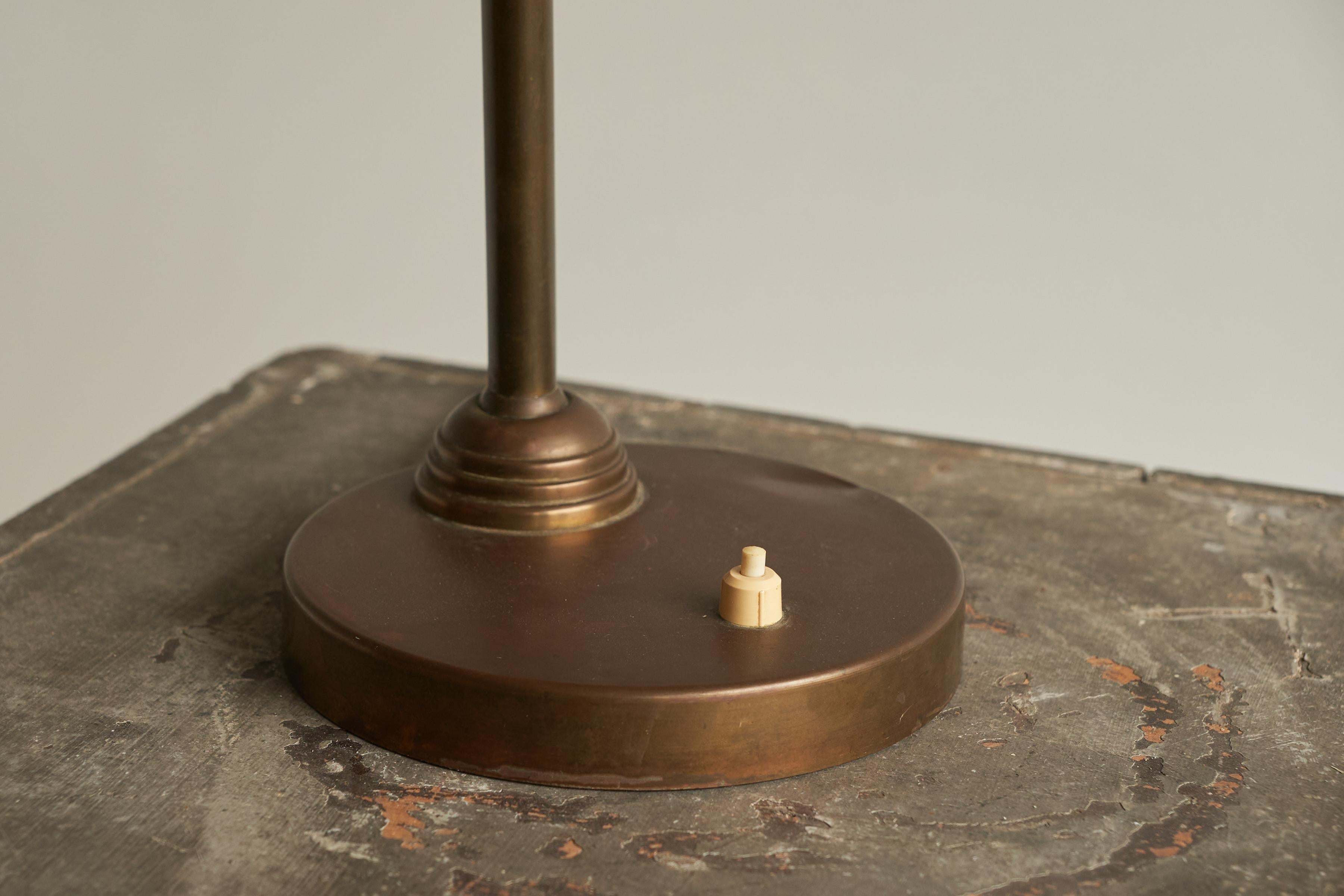 20th Century Bell Shaped Table Lamp in Patinated Brass The Netherlands 1930s For Sale