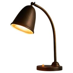 Lampada da tavolo a campana in ottone patinato Paesi Bassi 1930