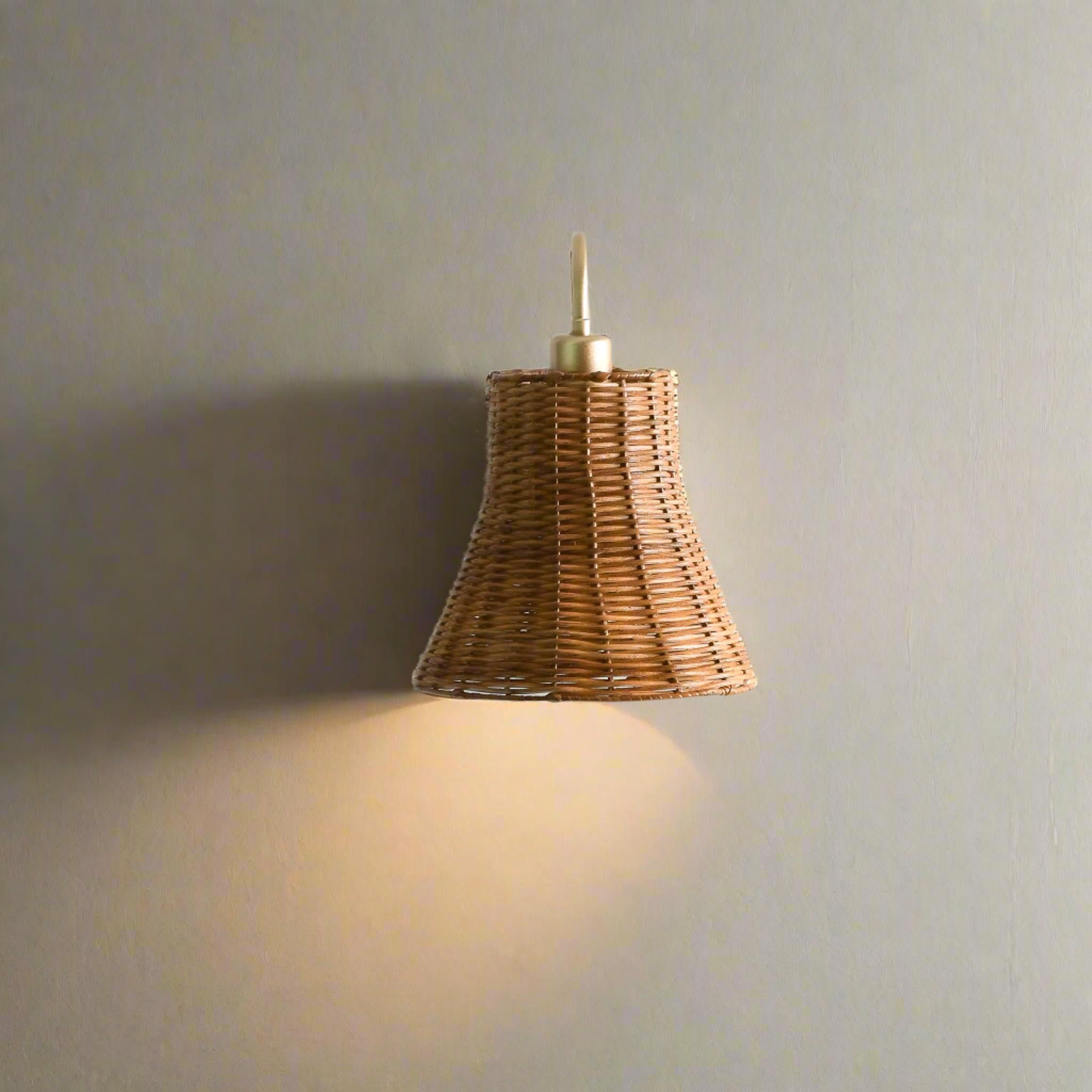 Metallo Lampada da parete in vimini a forma di campana in vendita